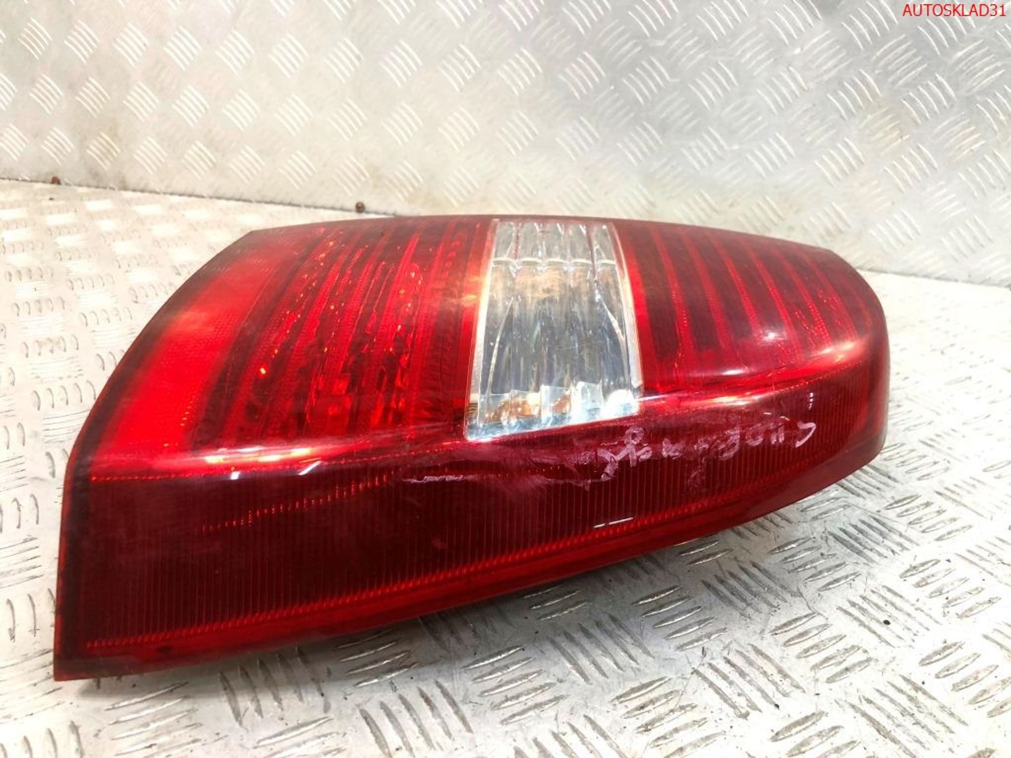 Фонарь задний правый Kia Sportage 2 924021F010, 6000 рублей, Дубовое