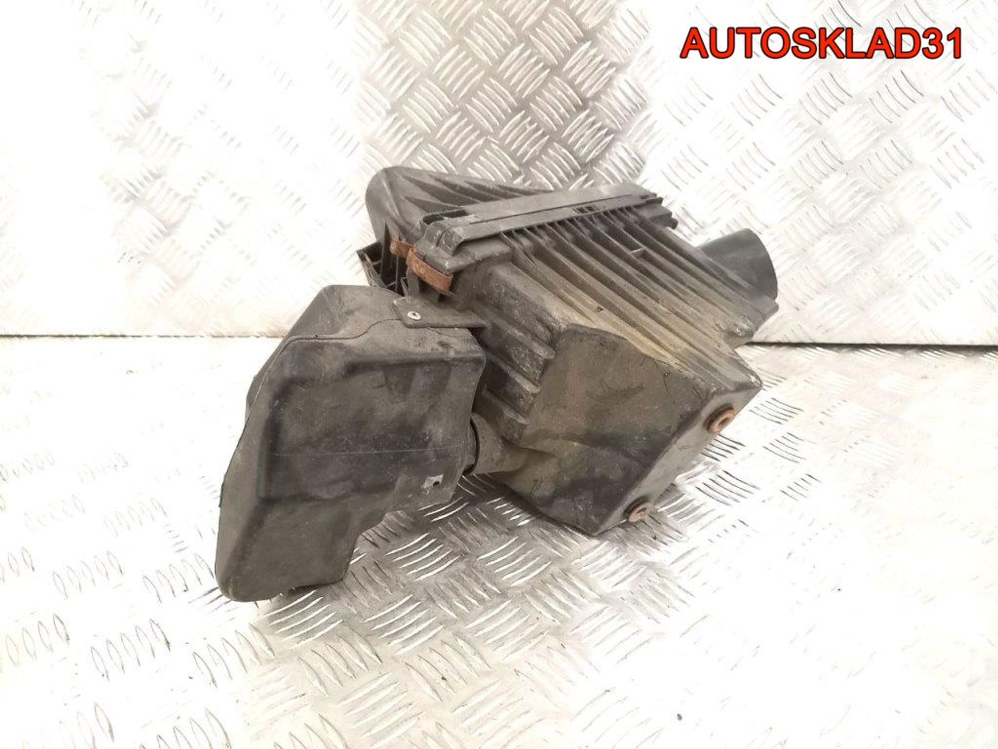 Корпус воздушного фильтра Nissan Primera 1.8 QG18, 1400 рублей, Дубовое