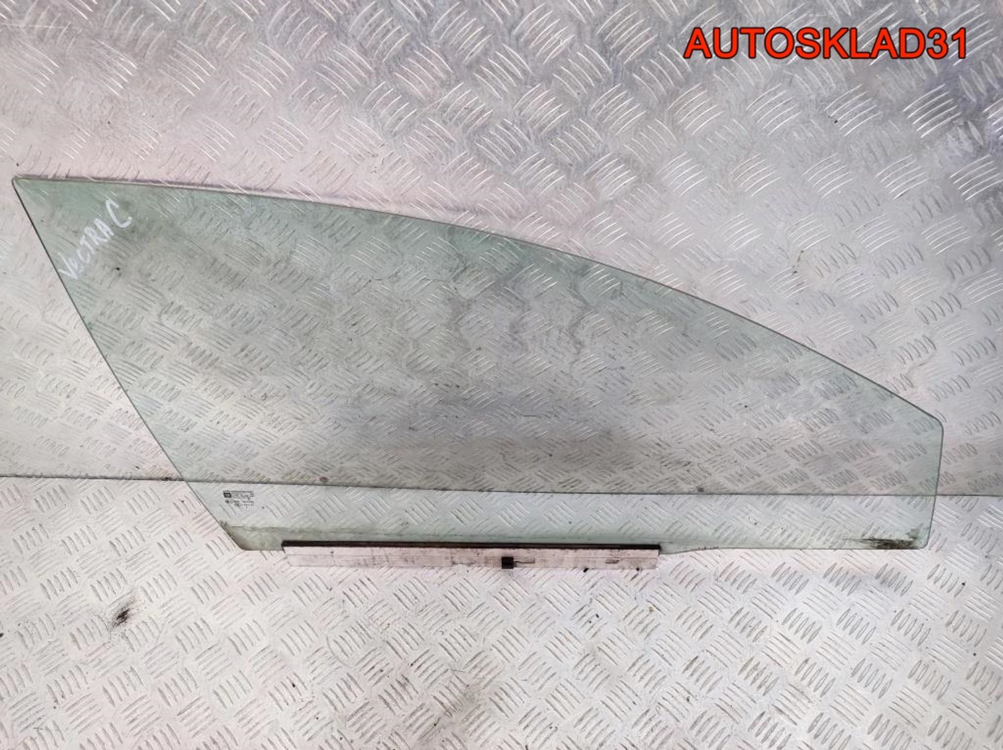 Стекло двери передней правой Opel Vectra C 5161264, 900 рублей, Дубовое