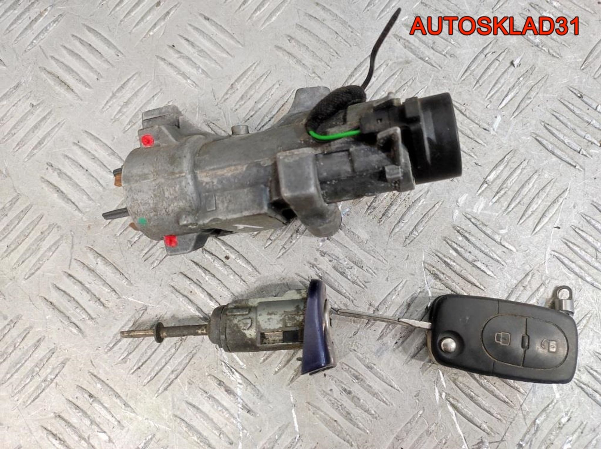 Комплект замок зажигания и личинки с ключомVW Passat B5 4B0905851, 3600 рублей, Дубовое