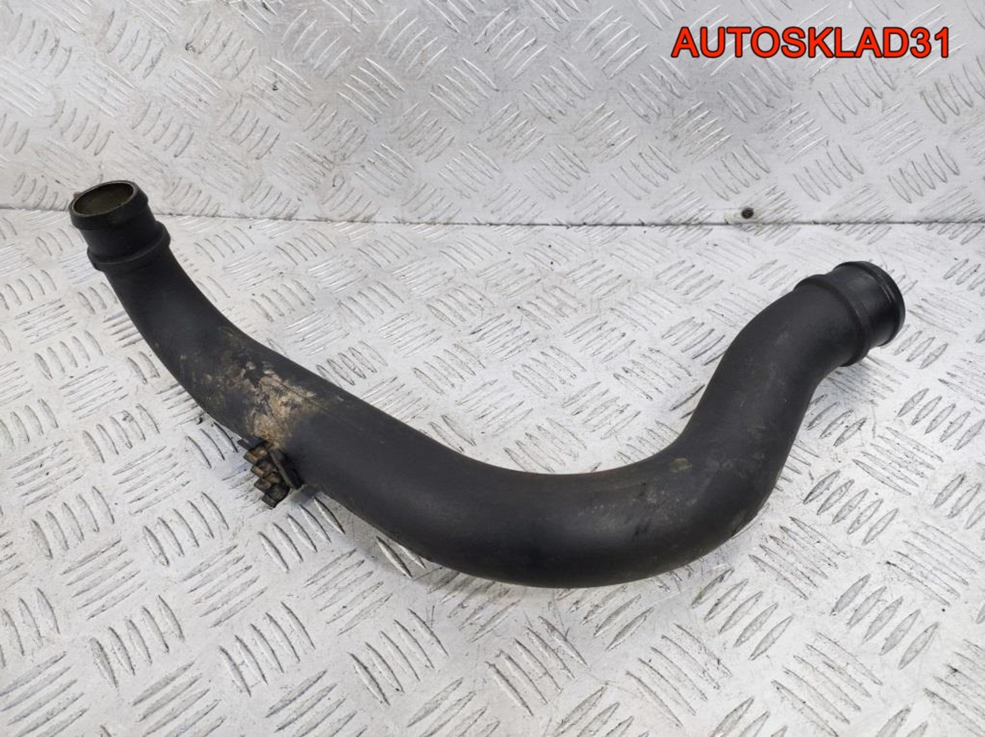 Патрубок интеркулера Volkswagen Sharan 7M0145955J, 900 рублей, Дубовое