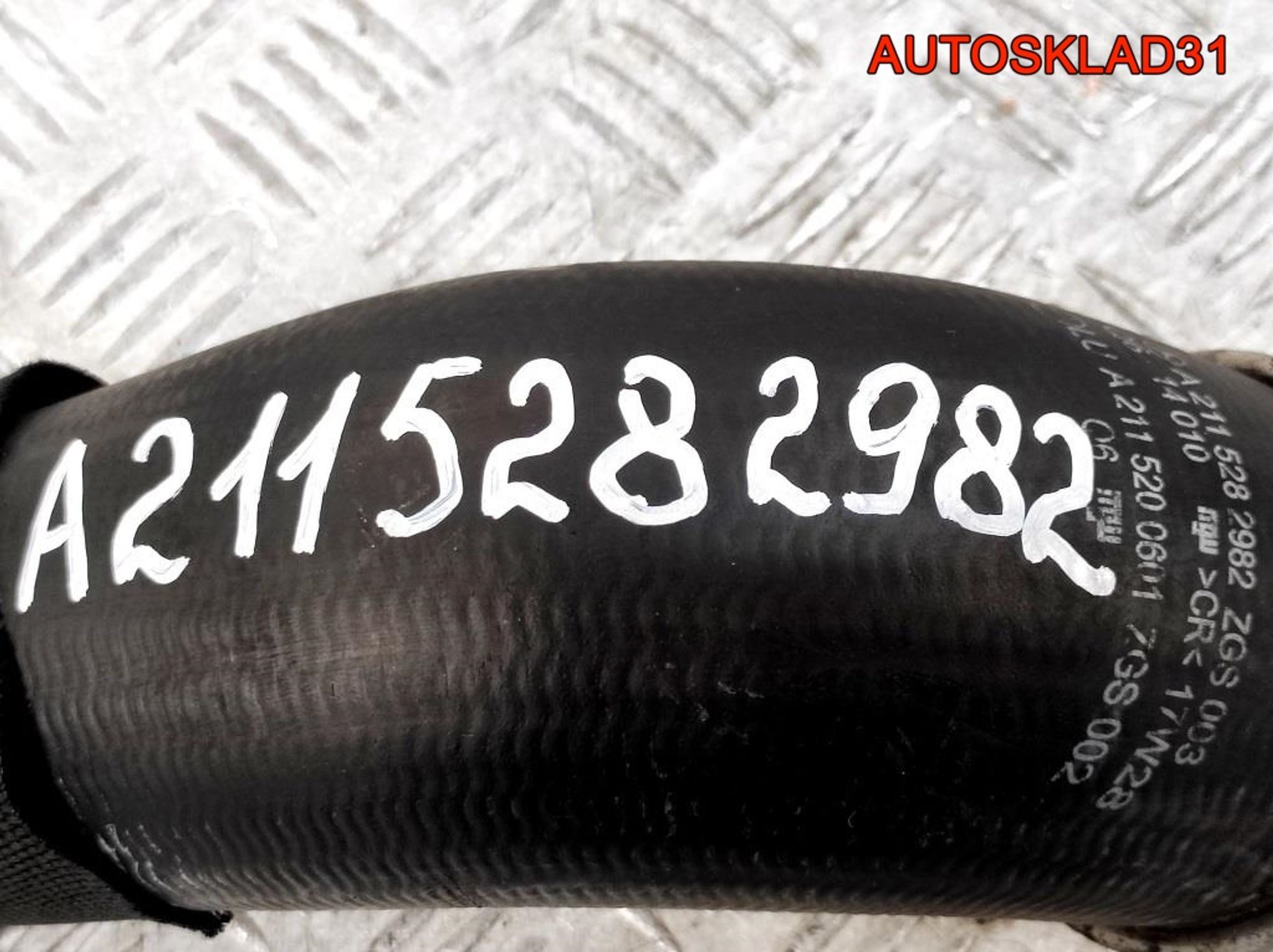 Патрубок интеркулера левый Mercedes Benz W211 A2115282982, 2000 рублей, Дубовое