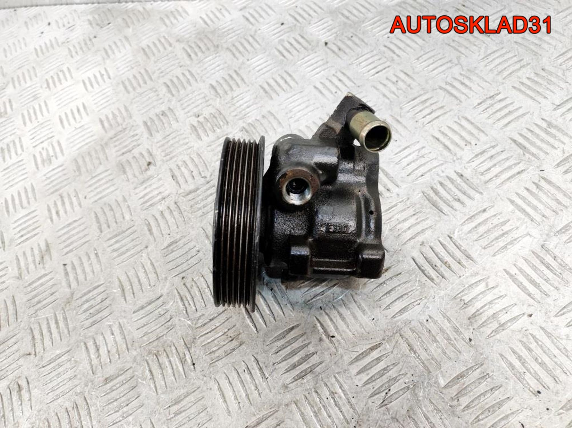 Насос ГУР Ford Fiesta Mk4 1.3 Бензин 96MF3A733AE, 1800 рублей, Дубовое