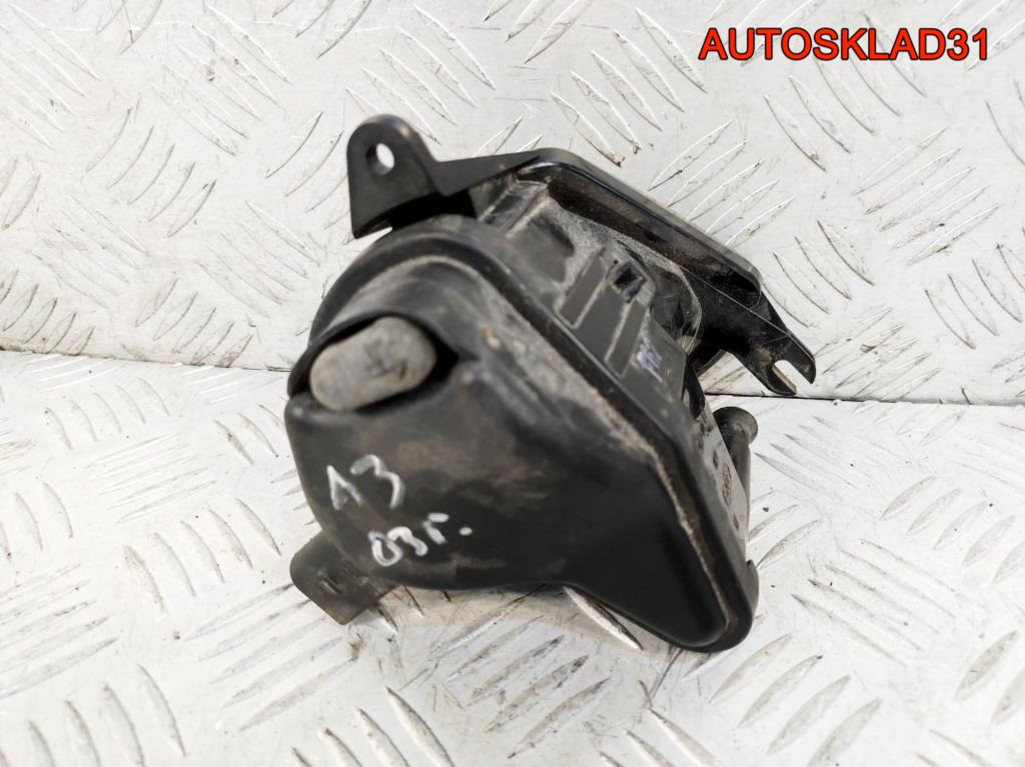 Фара противотуманная левая Audi A3 8P 8P0941699A, 1400 рублей, Дубовое
