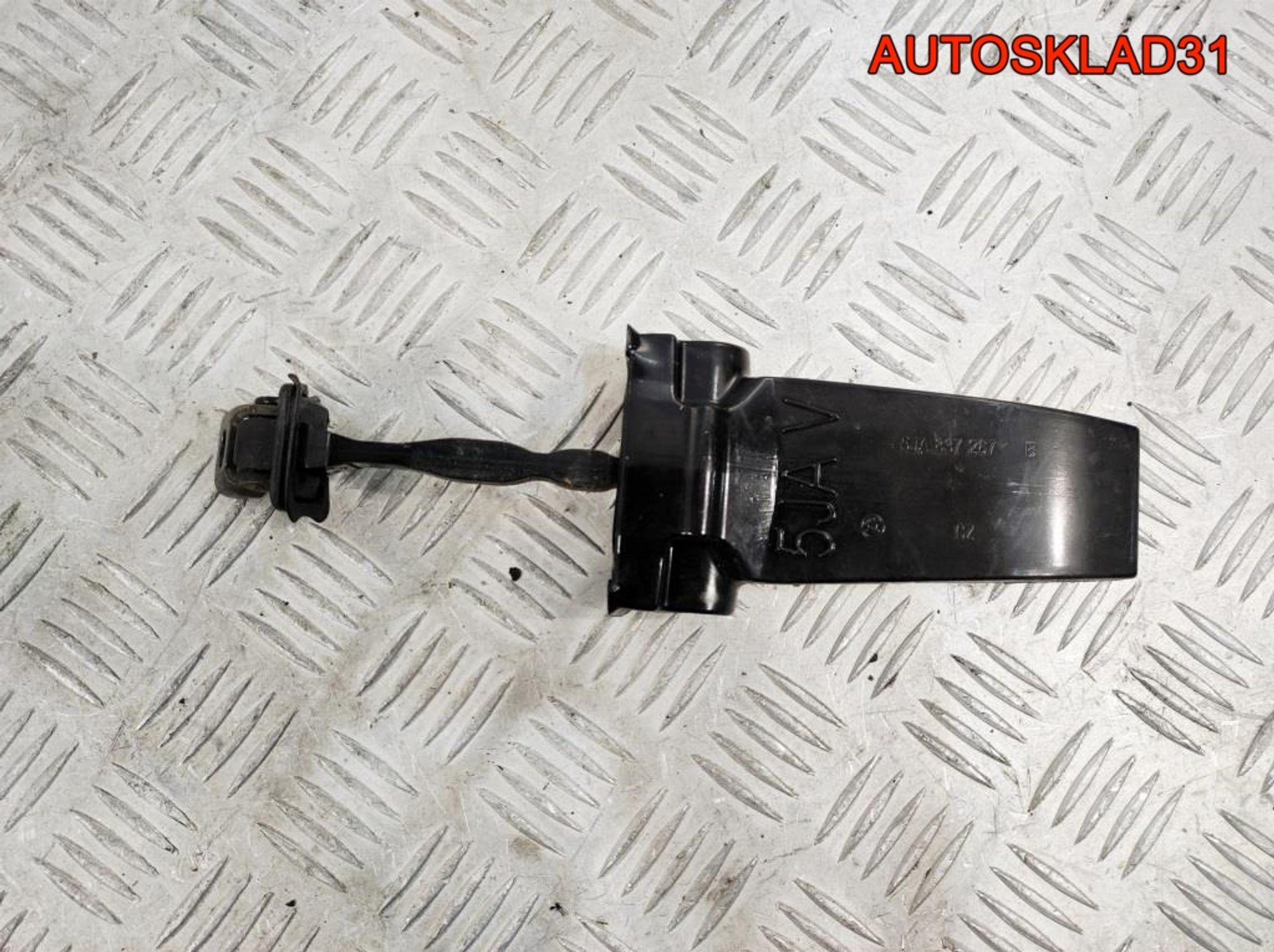 Ограничитель двери передний Skoda Rapid 5JA837249E, 1400 рублей, Дубовое