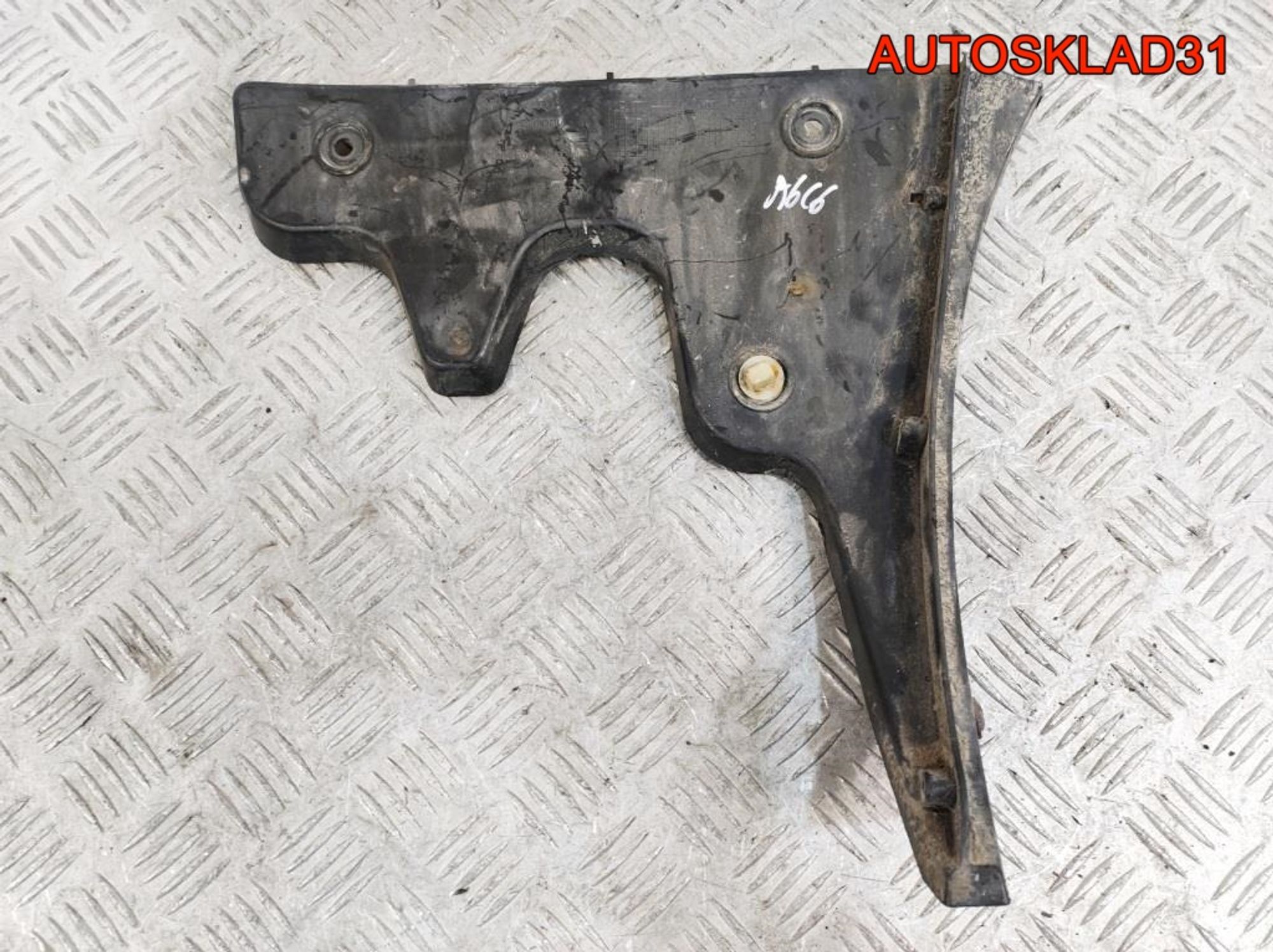 Направляющая заднего бампера левая Audi A6 C6 4F5807453, 1400 рублей, Дубовое