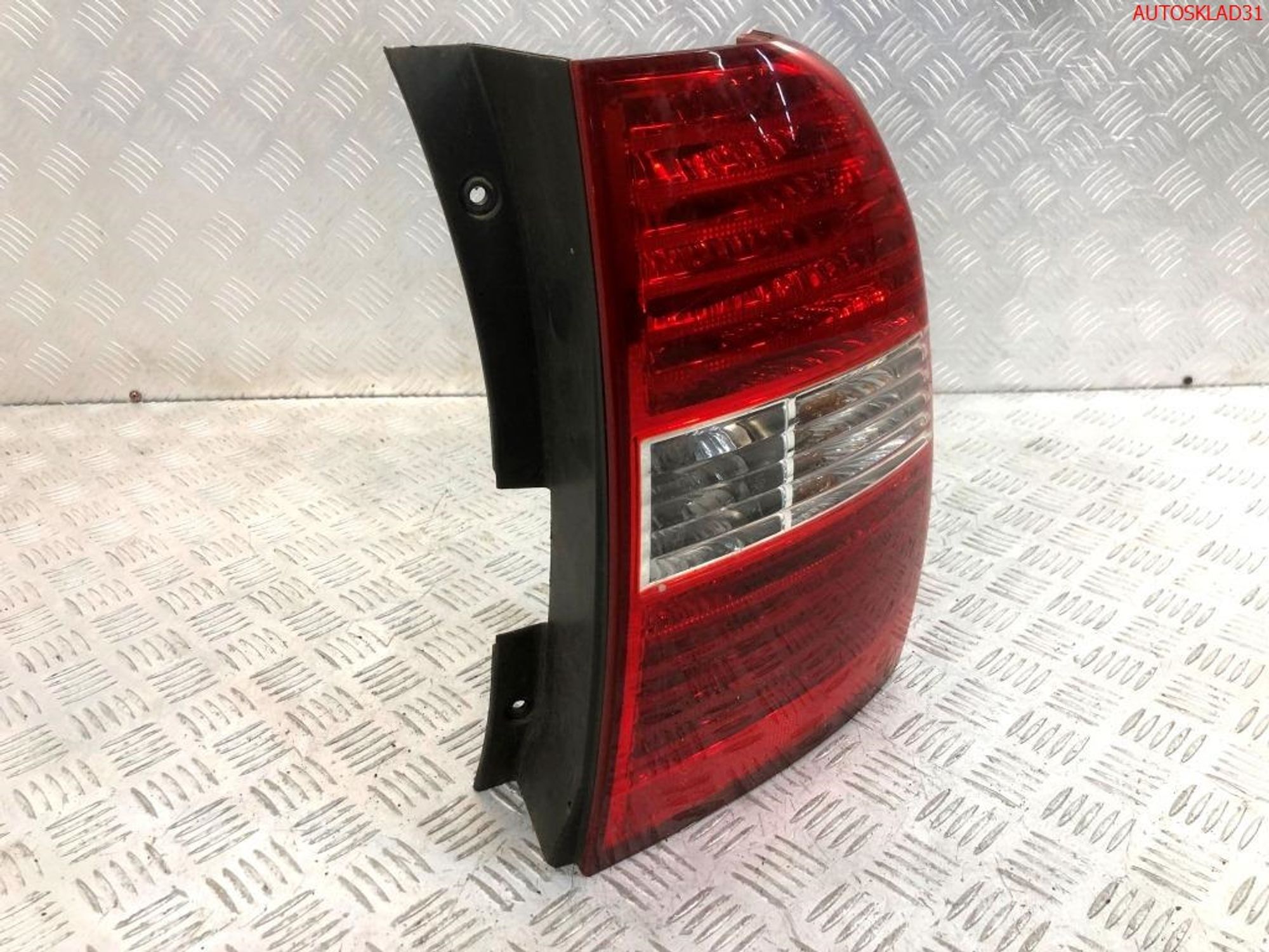 Фонарь задний правый Kia Sportage 2 924021F010, 6000 рублей, Дубовое