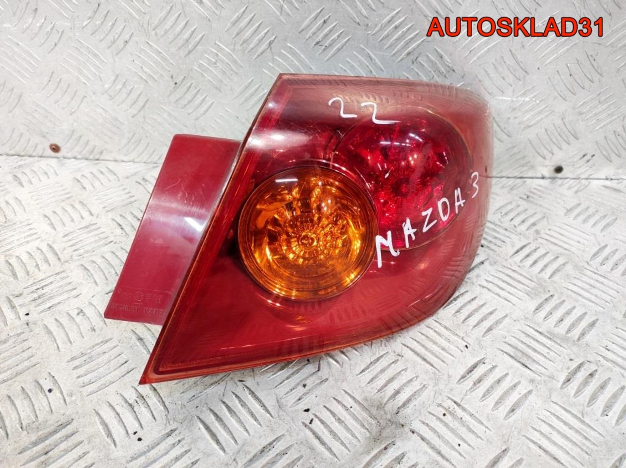 Фонарь задний правый Mazda 3 BP4K51170D Хетчбэк, 2700 рублей, Дубовое