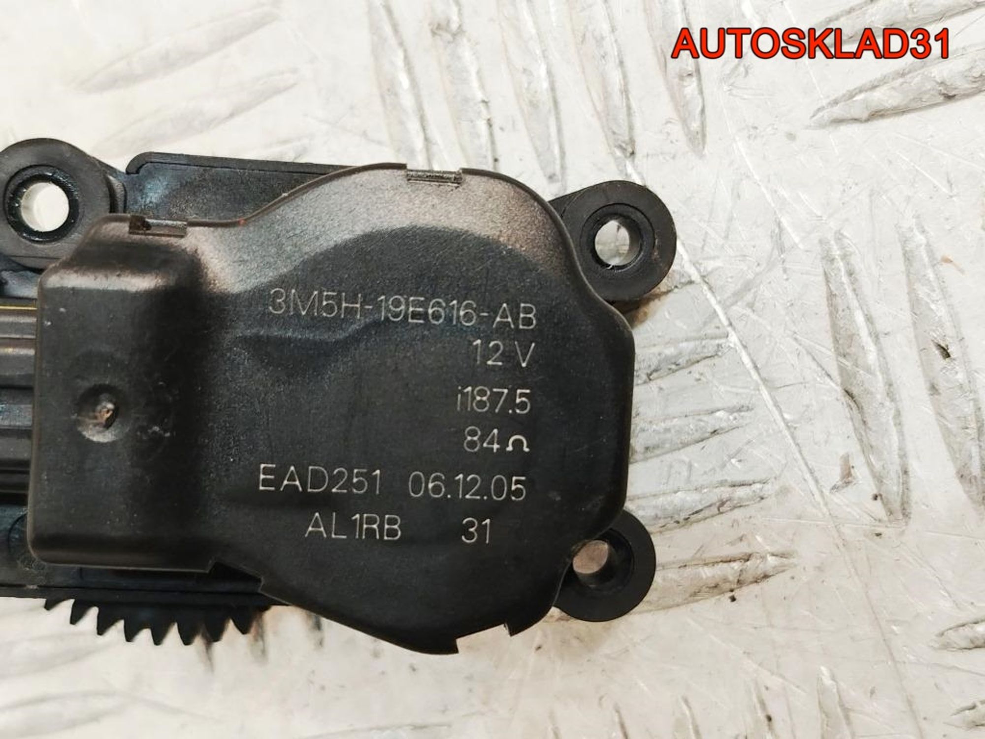 Сервопривод заслонки печки Mazda 3 BK 3M5H19E616AB, 600 рублей, Дубовое