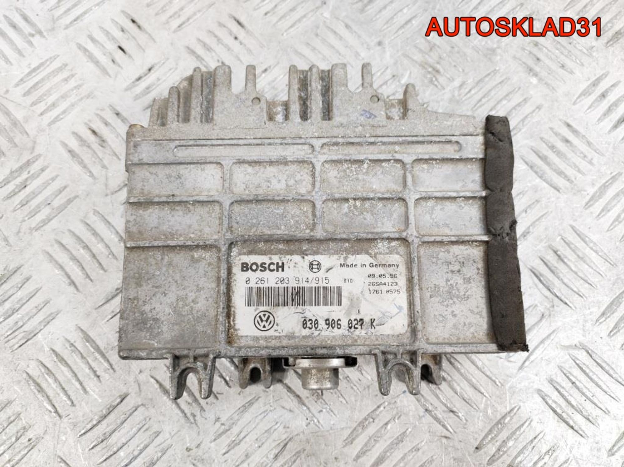 Блок эбу VW Golf 3 1,4 AEX 030906027K Бензин, 2000 рублей, Дубовое