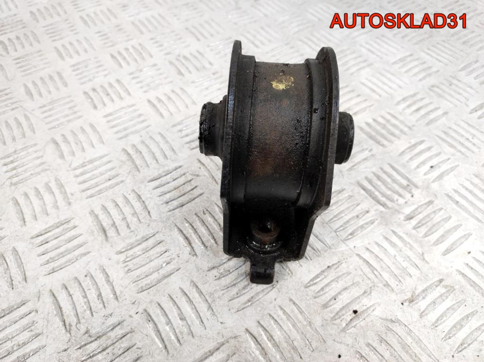 Опора двигателя передняя Ford Maverick 2 3,0 7KB4 5L8Z6Р094АА, 900 рублей, Дубовое