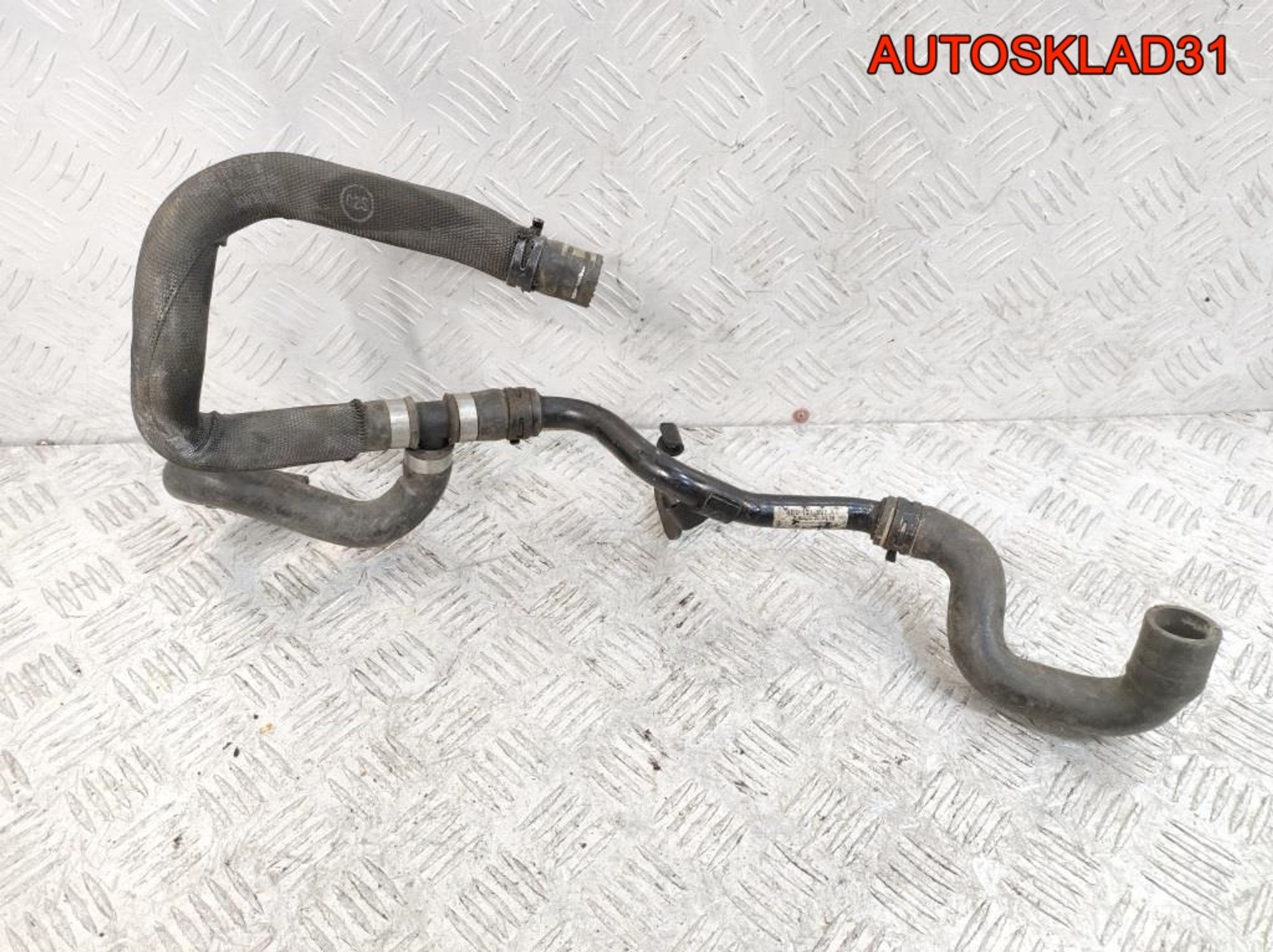 Трубка системы охлаждения Audi A8 D3 6,0 BTH Бензин 4E0121060D, 1000 рублей, Дубовое