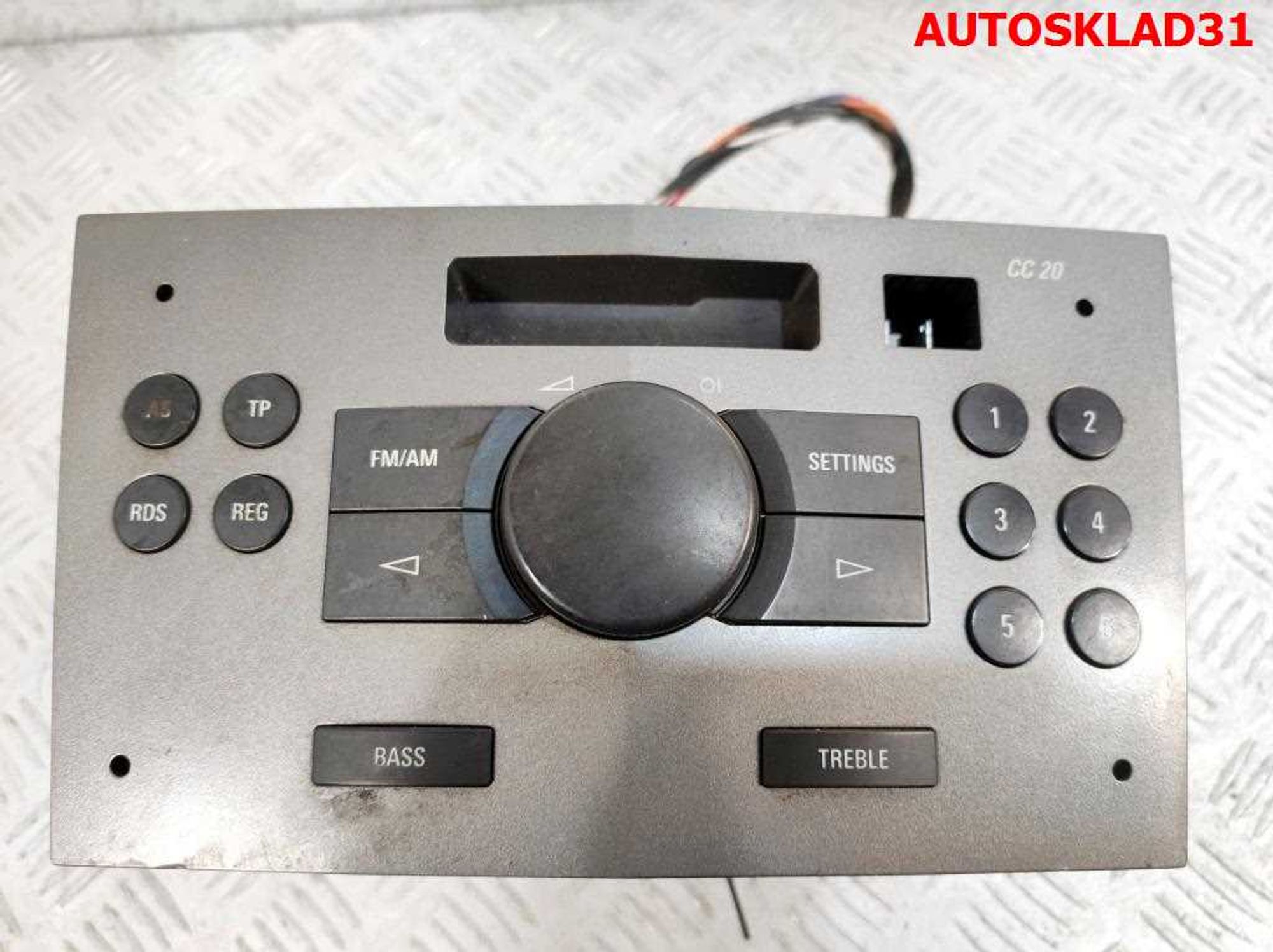 Магнитола Opel Astra H 13120875, 700 рублей, Дубовое