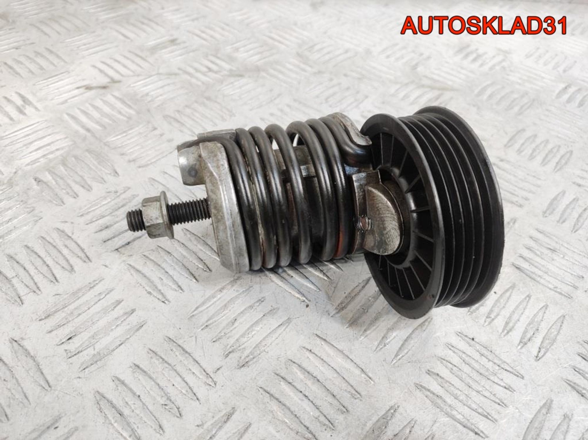 Натяжитель ремня VW Passat B5 1,9 дизель 028903315M, 500 рублей, Дубовое