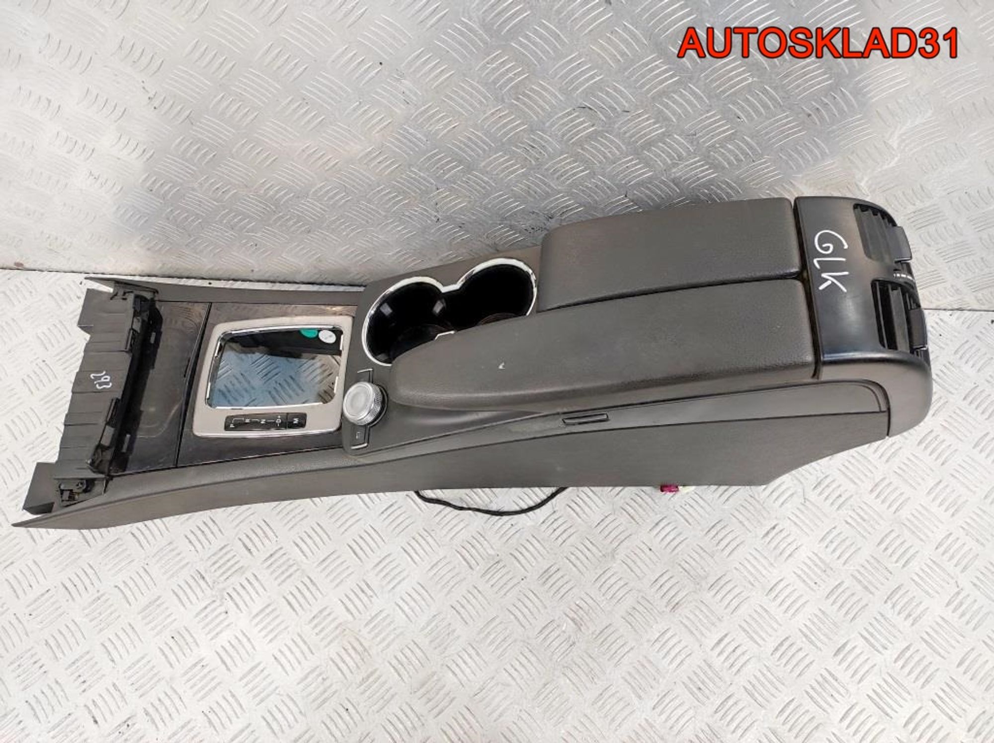 Подлокотник с консолью Mercedes GLK A2046800150, 10000 рублей, Дубовое