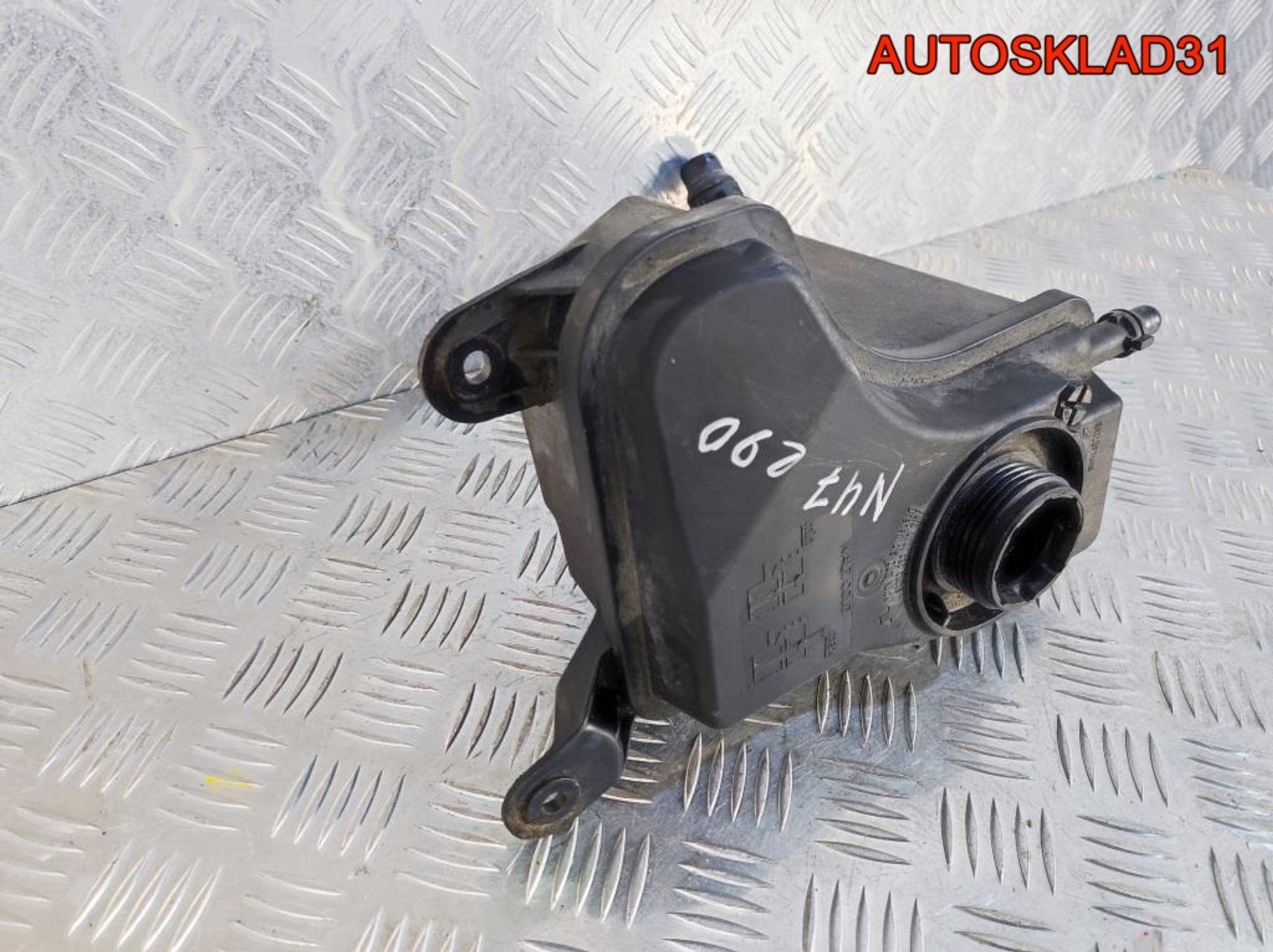 Бачок расширительный BMW E90 N47D20 17137810592, 3000 рублей, Дубовое