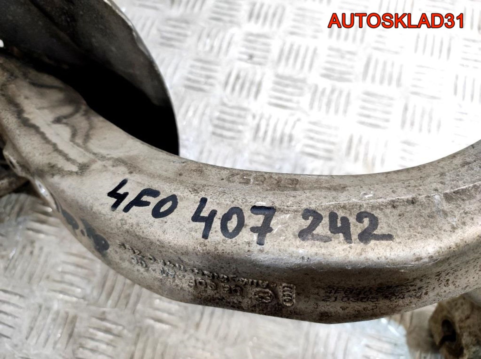 Кулак передний правый Audi A6 C6 4F0407242E, 7000 рублей, Дубовое