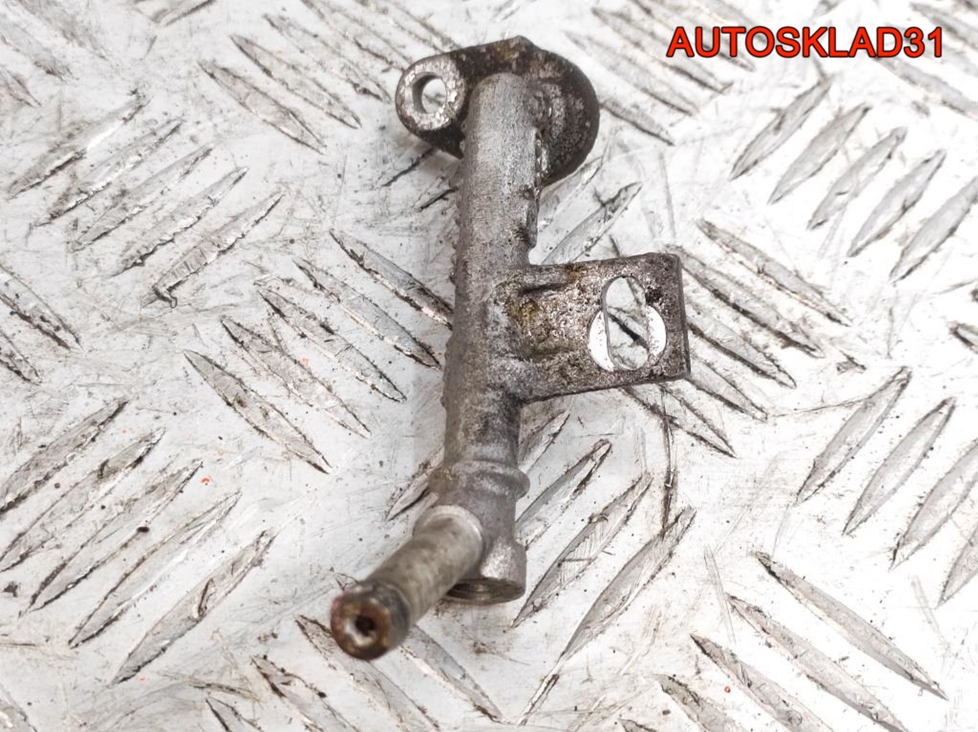 Трубка системы охлаждения VW Golf 5 1,6 BSE 06A103212, 2500 рублей, Дубовое