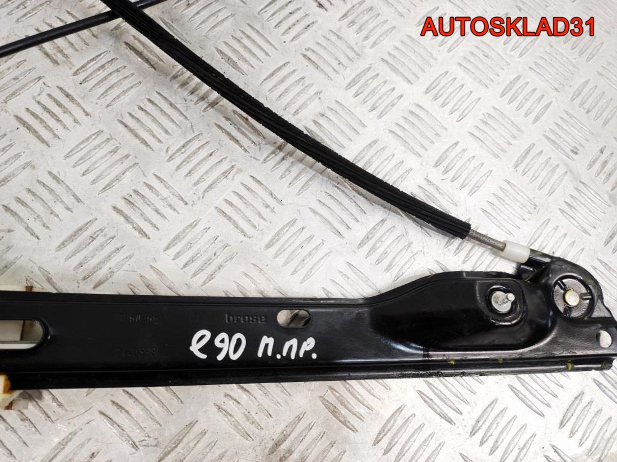 Стеклоподъемник передний правый BMW 3 серия E90 51337140588, 2100 рублей, Дубовое