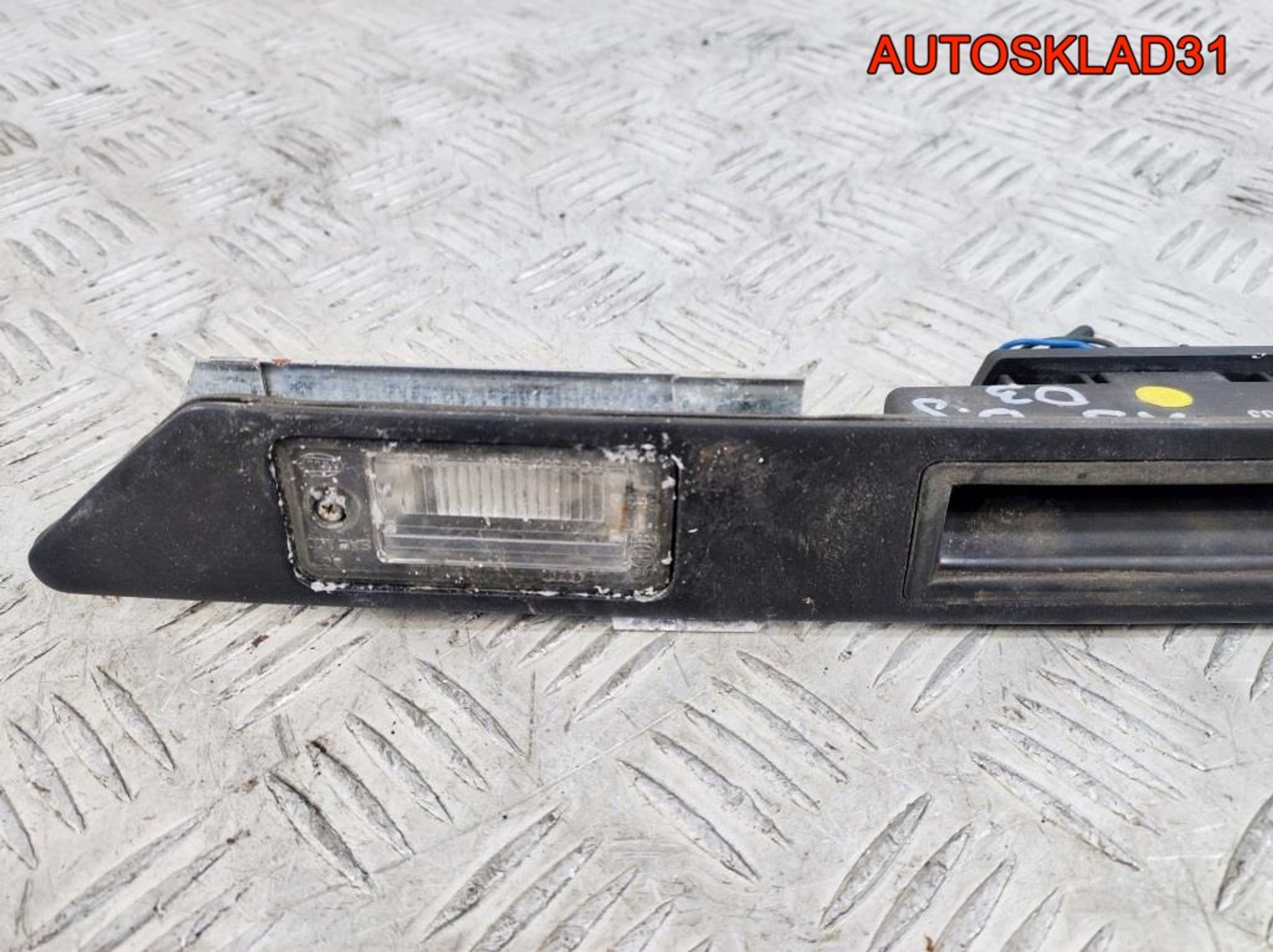 Накладка двери багажника Audi A3 8P 8P08275743FZ, 3200 рублей, Дубовое