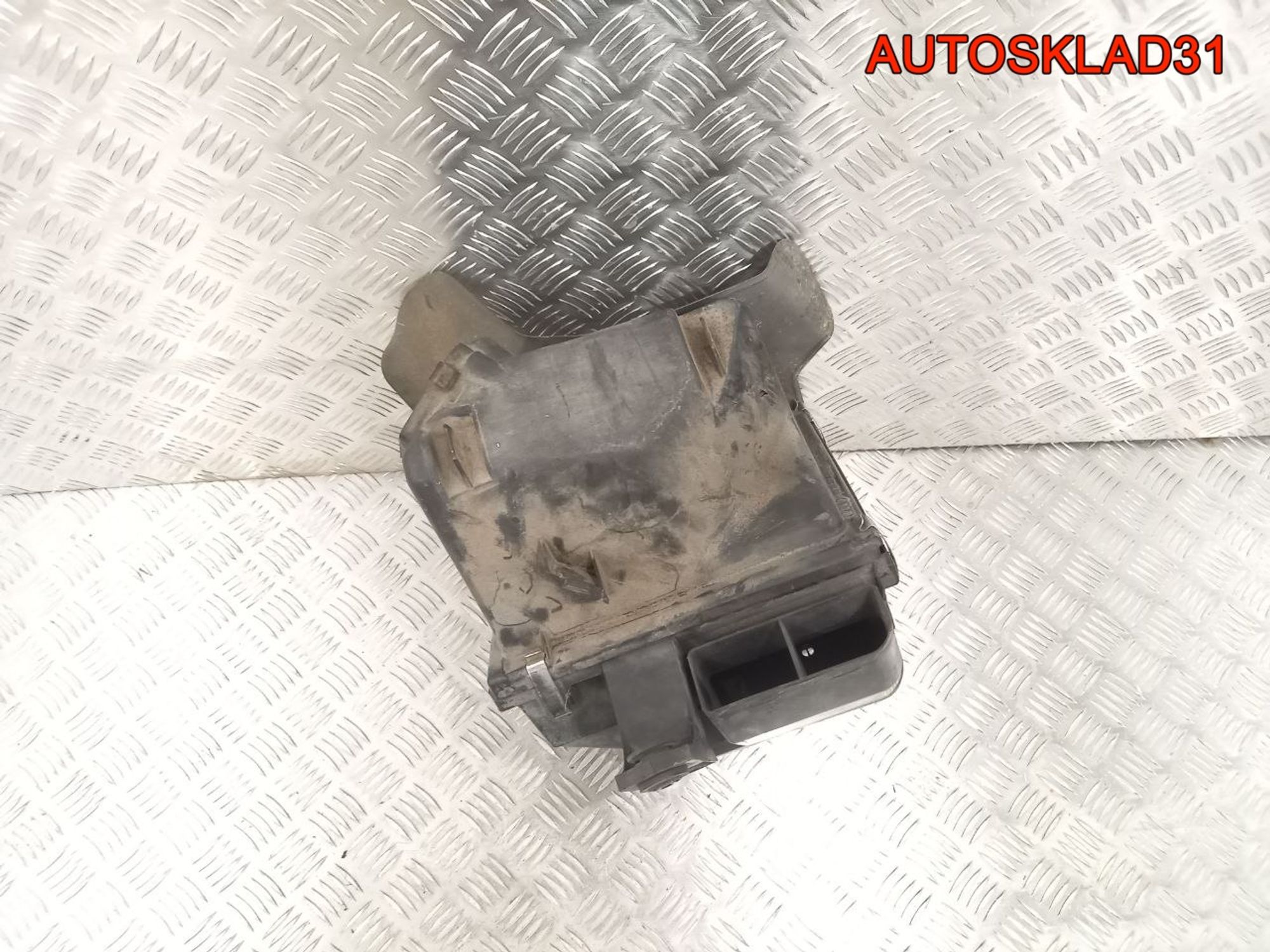 Корпус воздушного фильтра Audi A4 B5 058133837E, 2300 рублей, Дубовое