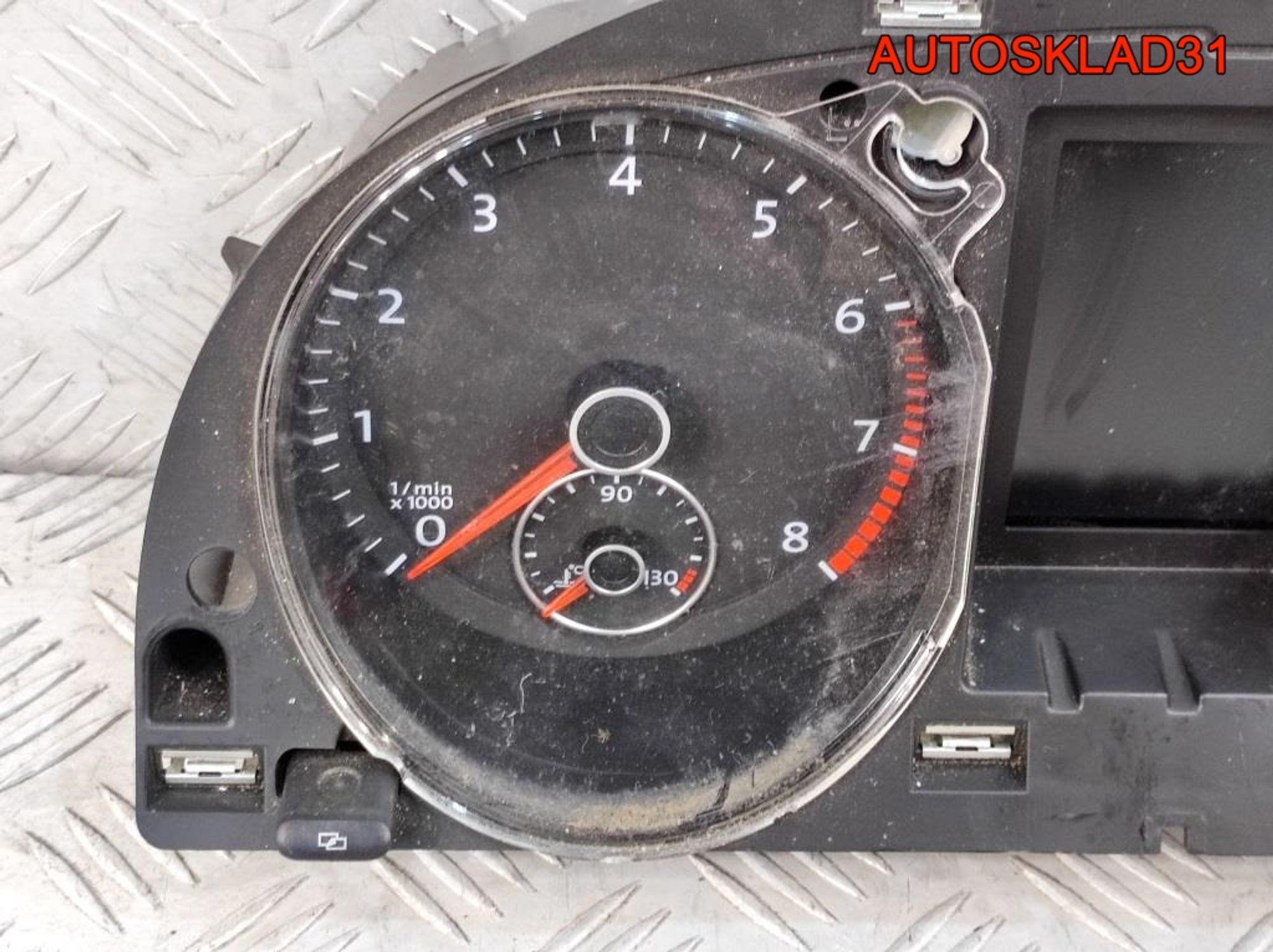 Панель приборов VW Passat B6 3C0920872F Бензин, 5500 рублей, Дубовое