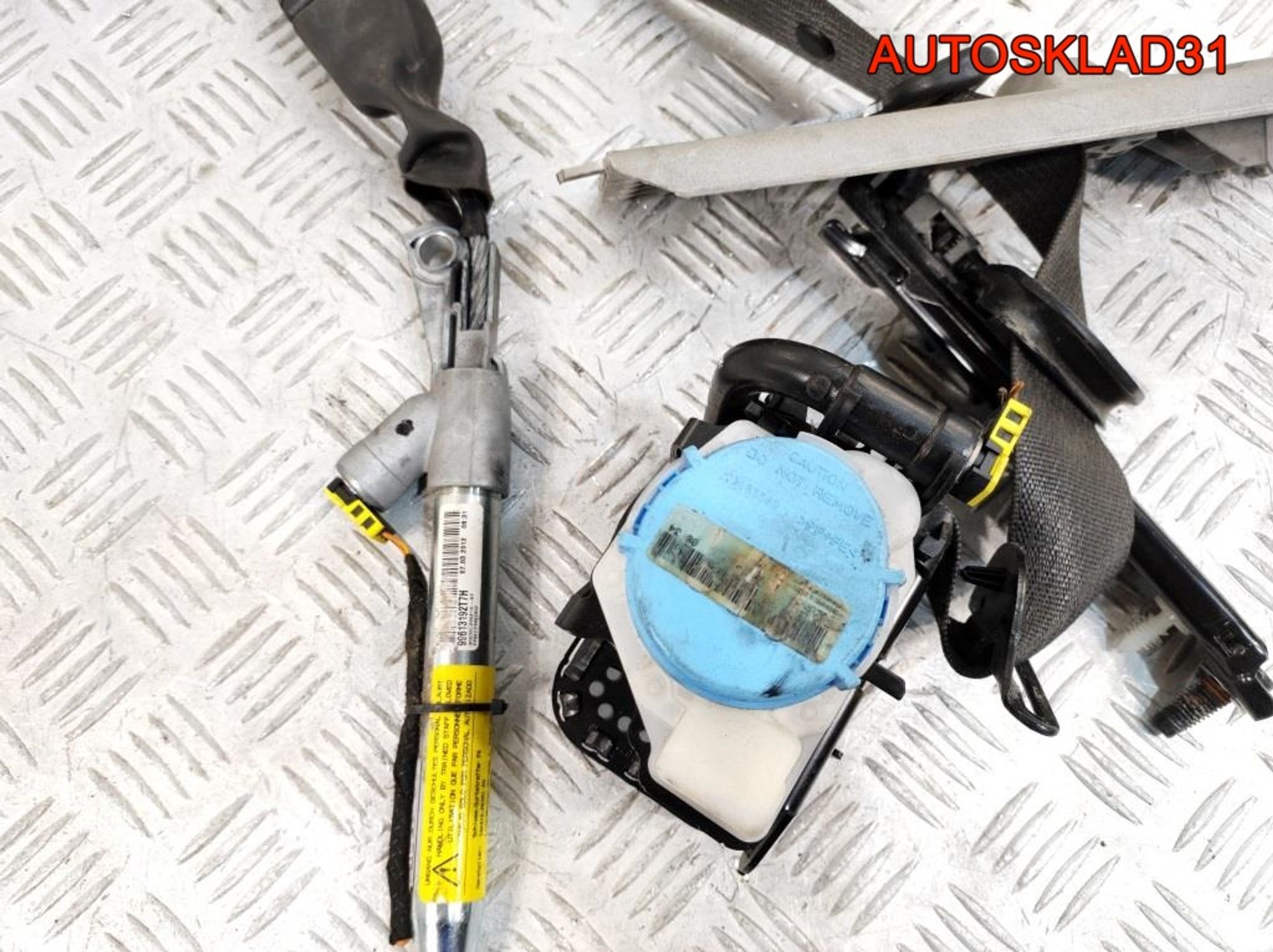 Ремень безопасности передний правый Opel Insignia 306834710, 3600 рублей, Дубовое