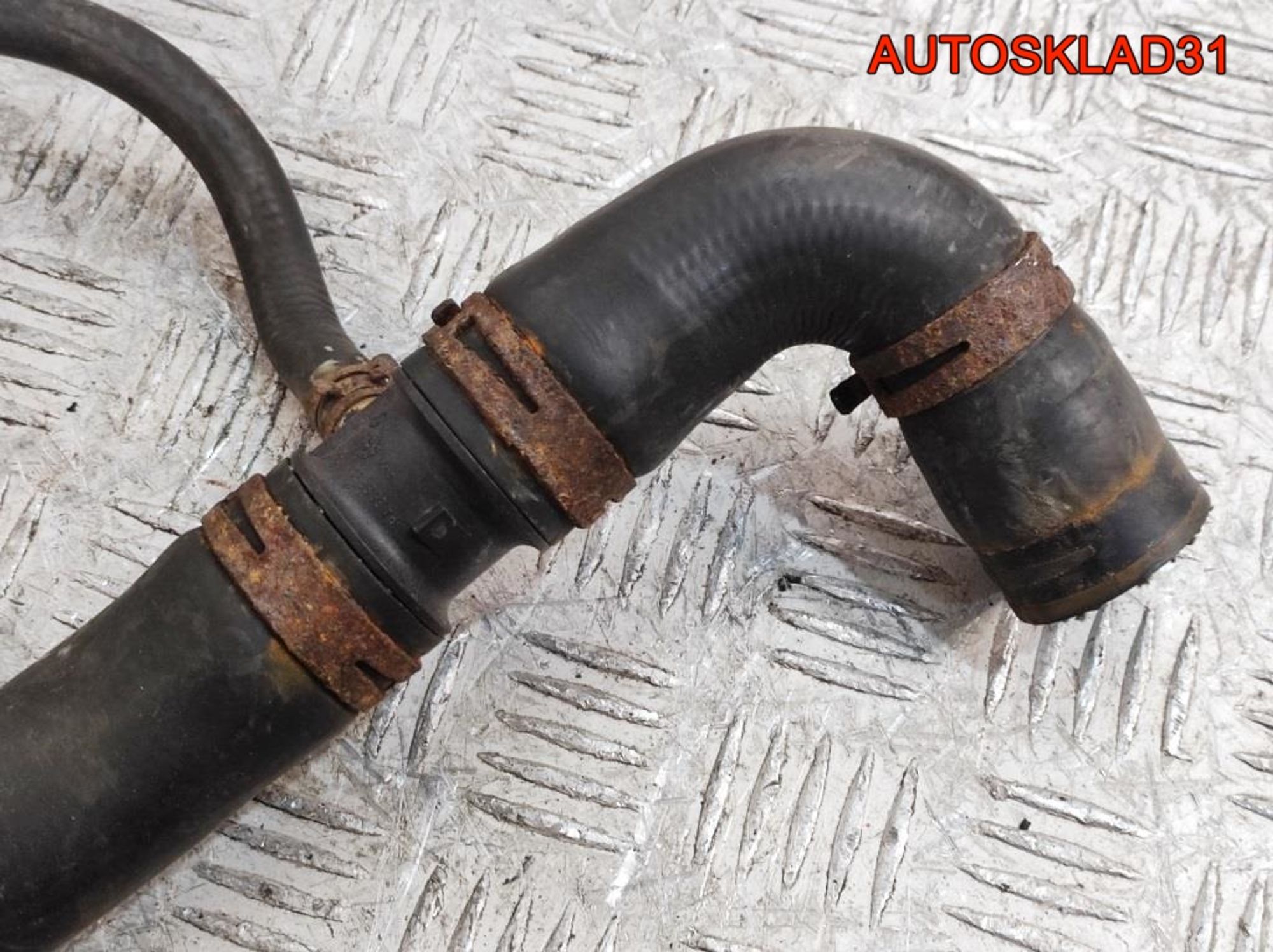 Патрубок радиатора VW Golf 5 1,4 Бензин 1K0122051EP, 2000 рублей, Дубовое