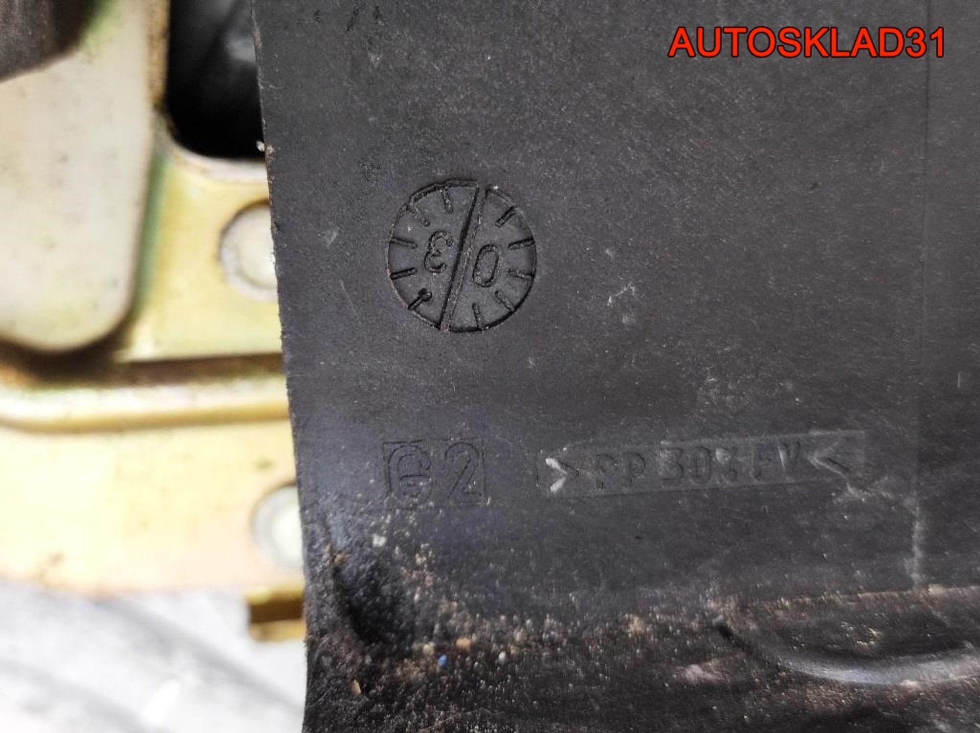 Замок двери передней левой Mitsubishi Carisma DA, 1400 рублей, Дубовое