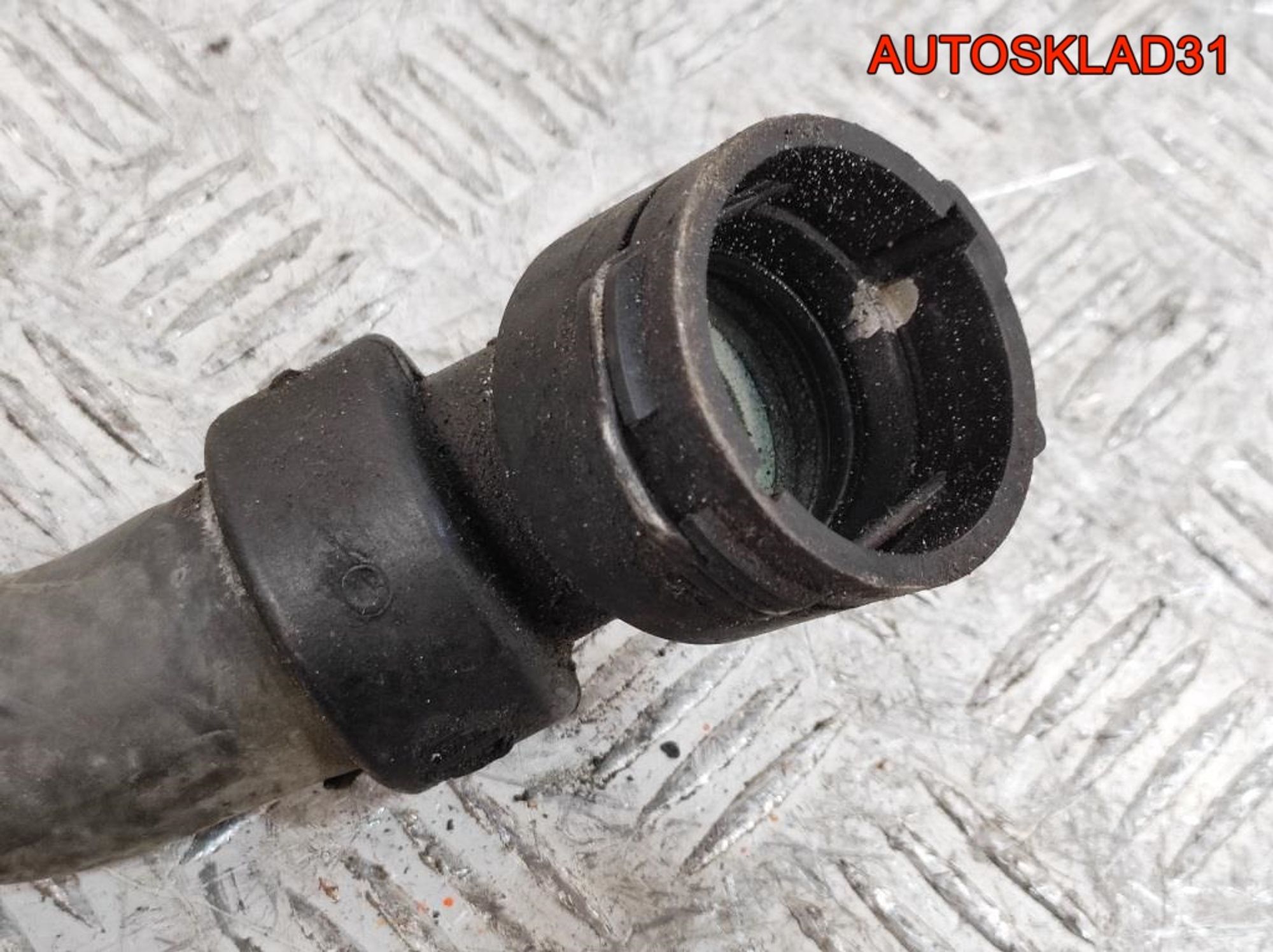 Патрубок радиатора VW Passat B5+ 1,9 Дизель 4B0121049S, 1500 рублей, Дубовое