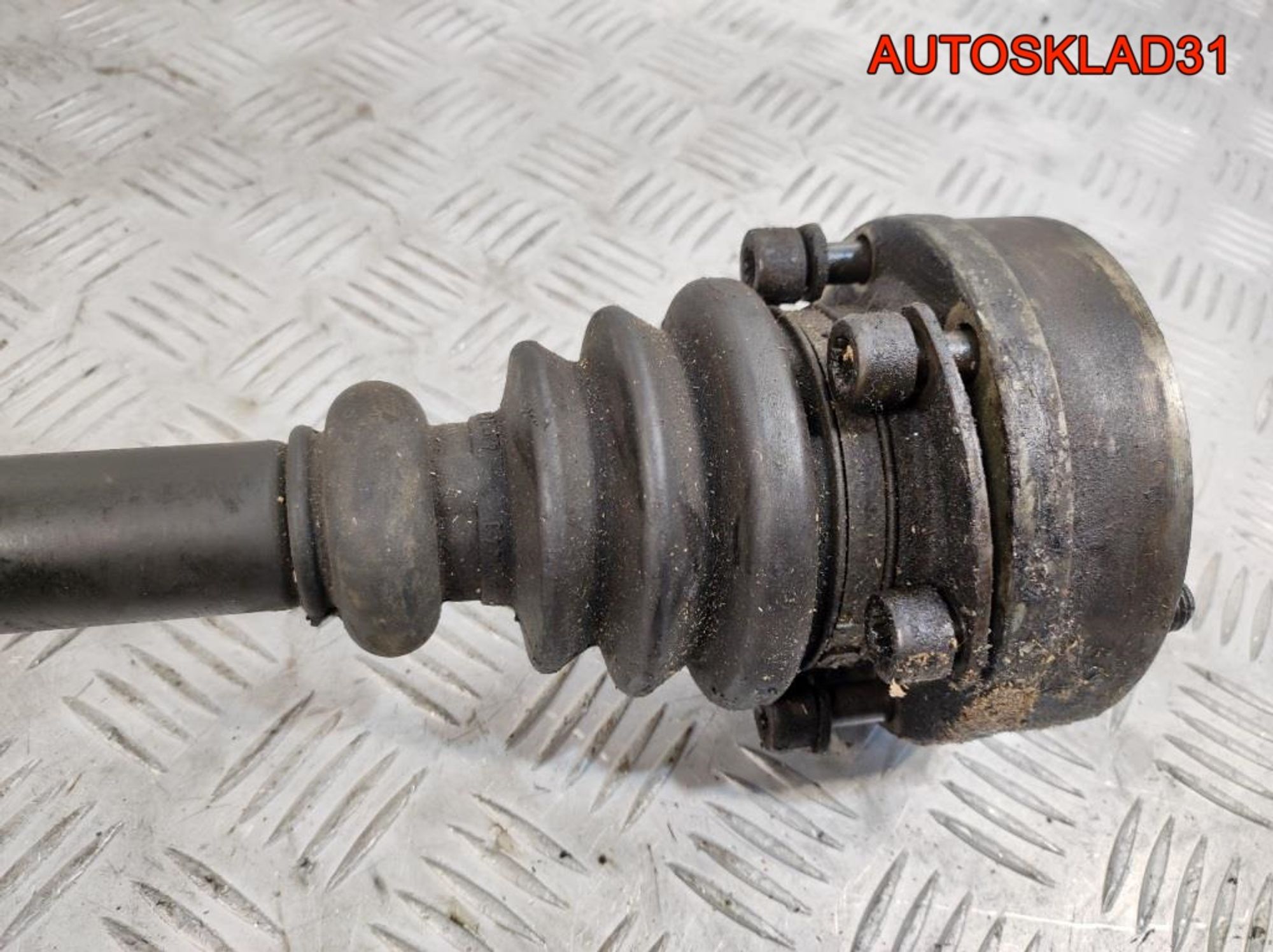 Полуось передняя левая Audi 80 B3 431407331G, 2300 рублей, Дубовое
