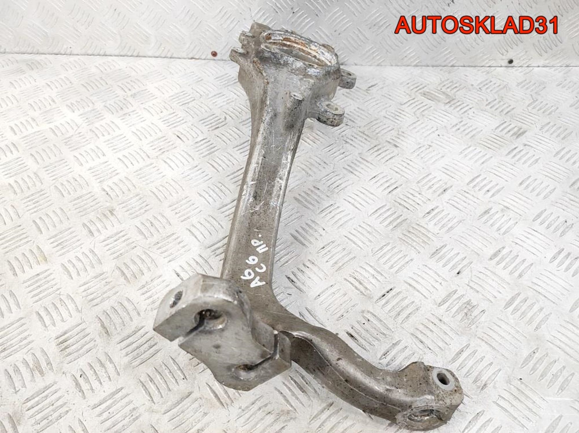 Кулак передний правый Audi A6 C6 4F0407242E, 7000 рублей, Дубовое