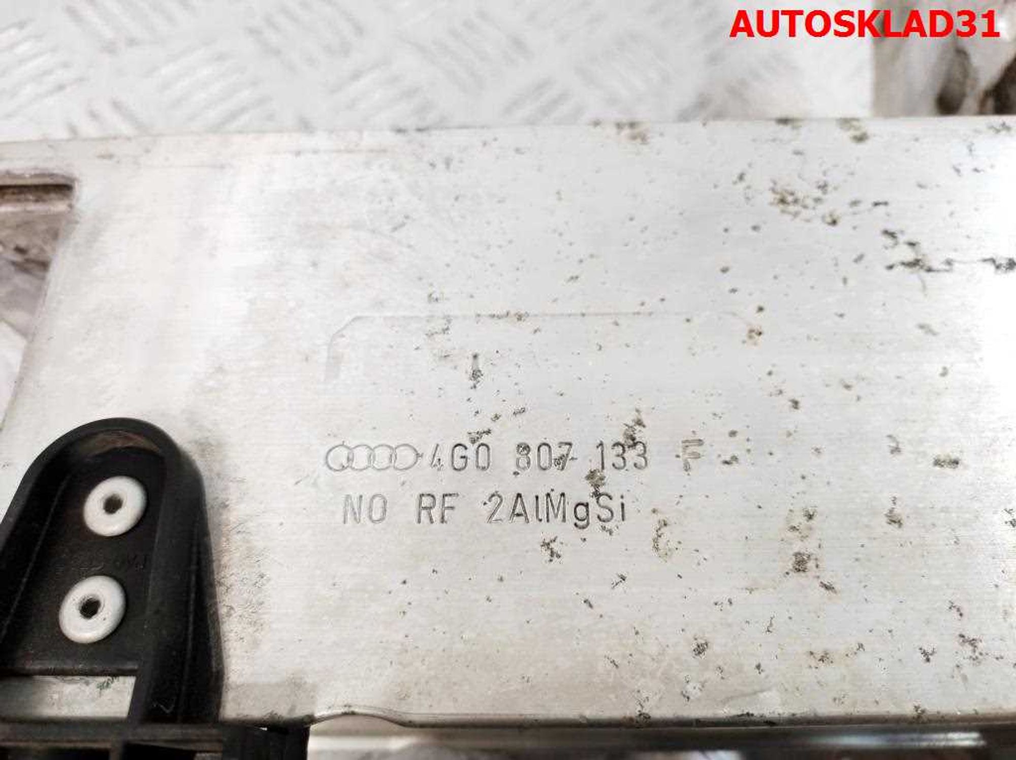 Кронштейн усилителя переднего бампера левый Audi A6 C7 4G 4G0807133F, 3000 рублей, Дубовое