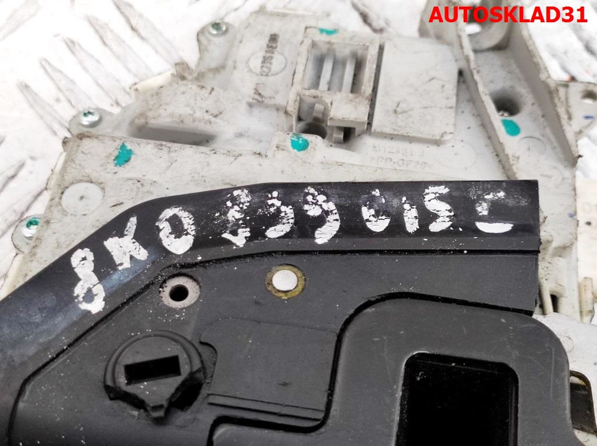 Замок двери задней левой Audi A4 B8 8K0839015C, 3500 рублей, Дубовое