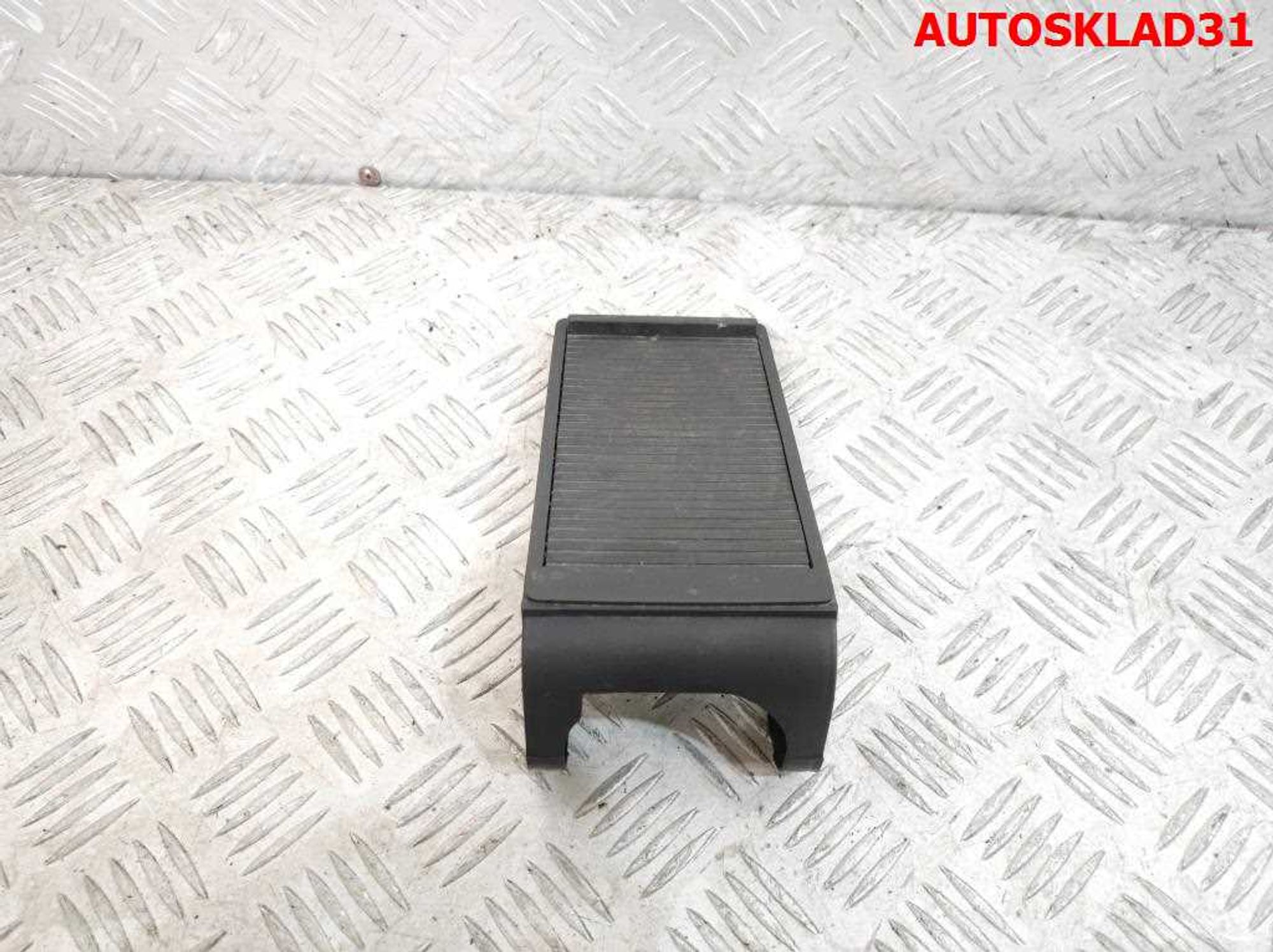 Накладка декоративная Audi A3 8P 8P0863269B, 2500 рублей, Дубовое