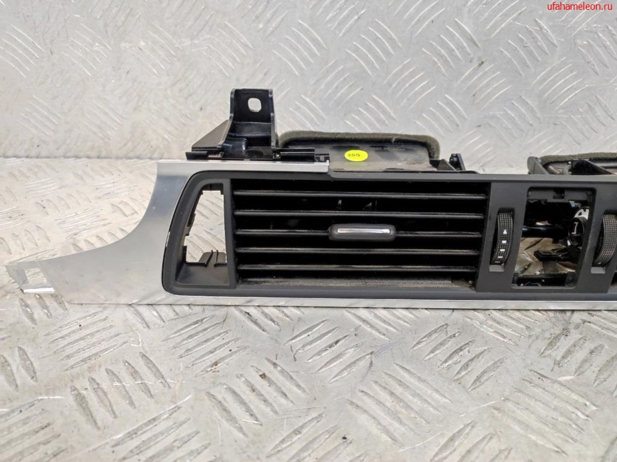 Дефлектор воздушный центральный Audi A6 C7 4G 4G1820951, 4000 рублей, Дубовое