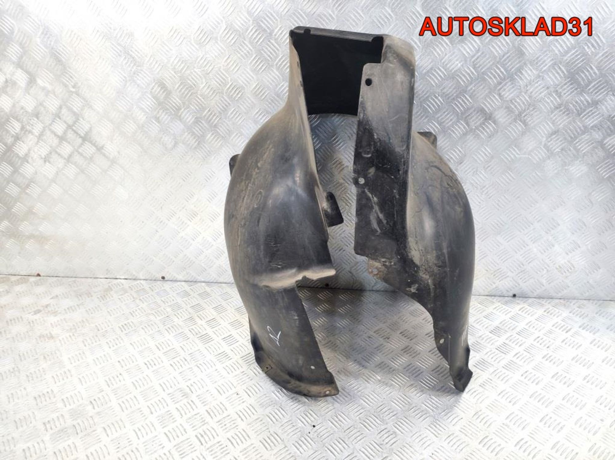 Локер передний правый Audi A2 8Z0821172C, 4100 рублей, Дубовое