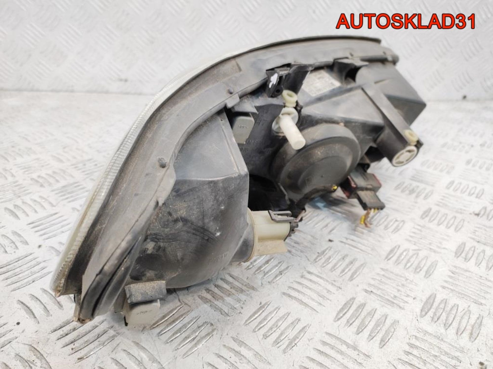 Фара левая Дефект Opel Vectra B 90586844 Рестайлинг, 3500 рублей, Дубовое