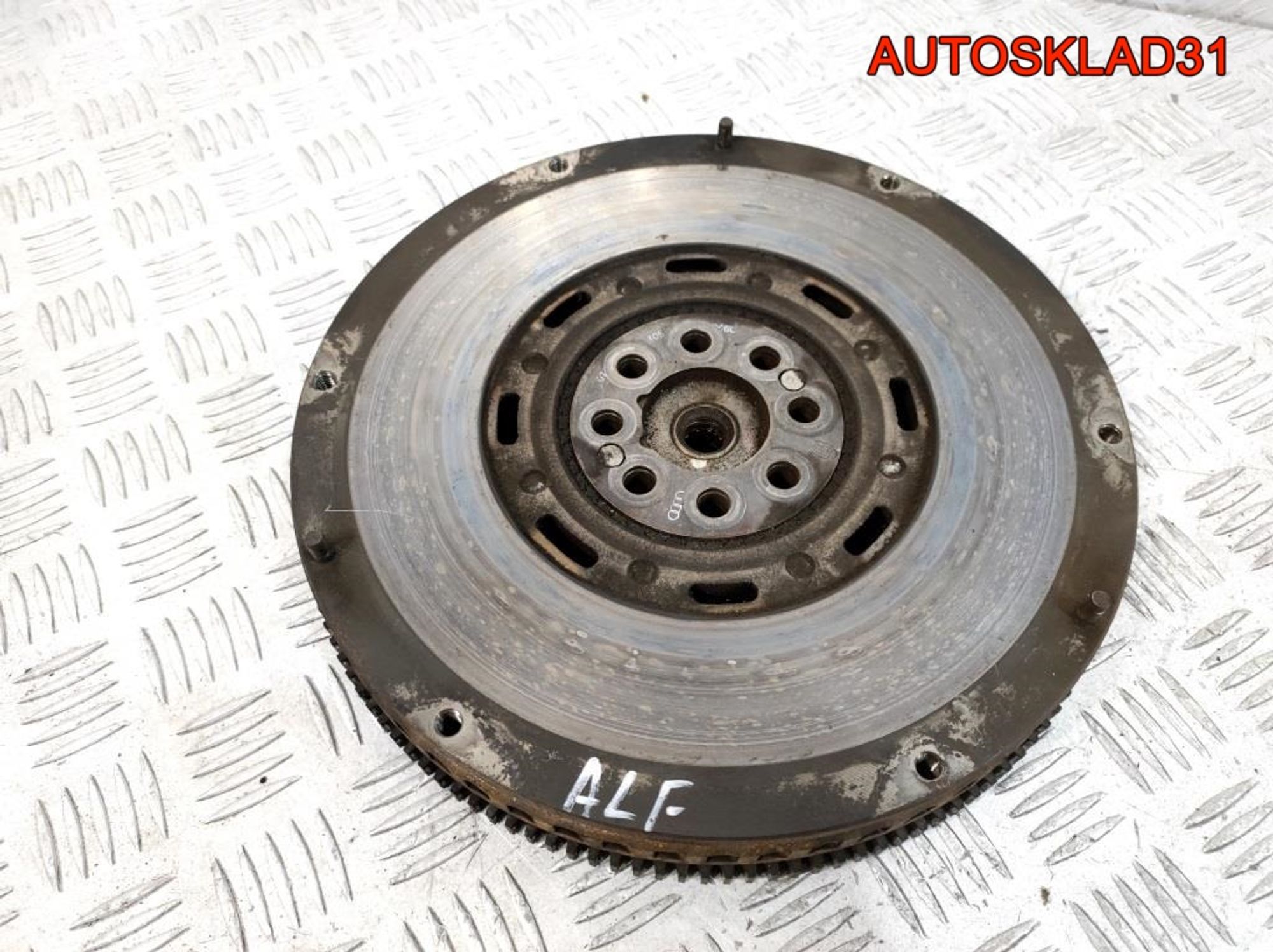 https://ycs.partsauto.market/partsauto-images/thmbs/userImages/edda01b21c13eaa6671738306aa09410/part/e6edec53-c7db-4a12-86eb-c3e28eedf0cf_1781617247076.jpg