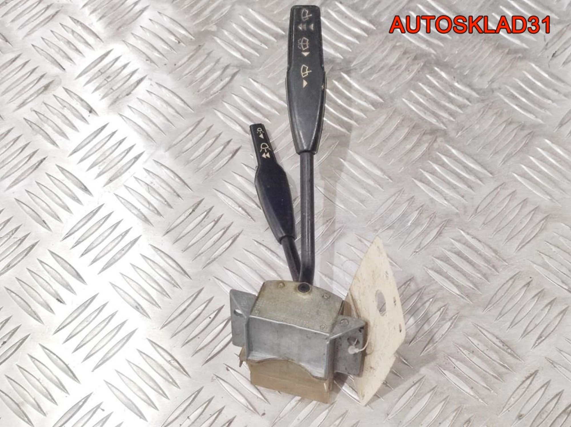 Переключатель стеклоочистителей Ford Taunus 3 74BG11K665CB, 2000 рублей, Дубовое