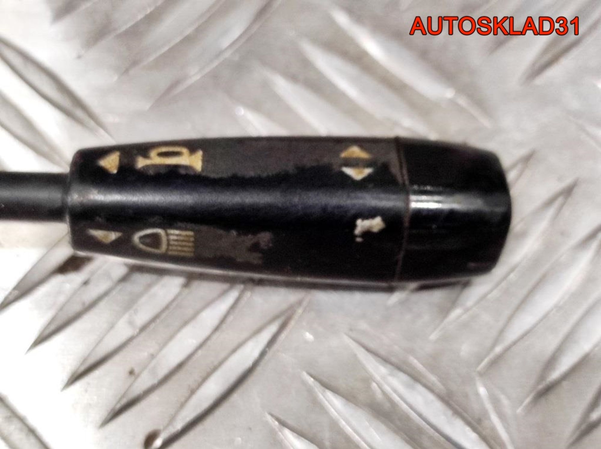 Переключатель поворотов Ford Fiesta 2 77FG13335AA, 1000 рублей, Дубовое