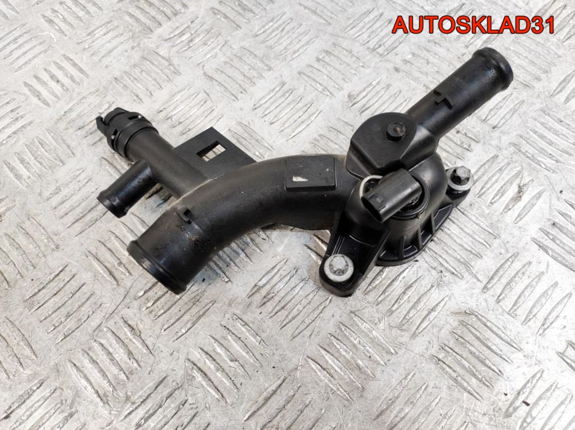 Фланец системы охлаждения Opel Astra J 1,4 A14NET 0112326A, 1500 рублей, Дубовое