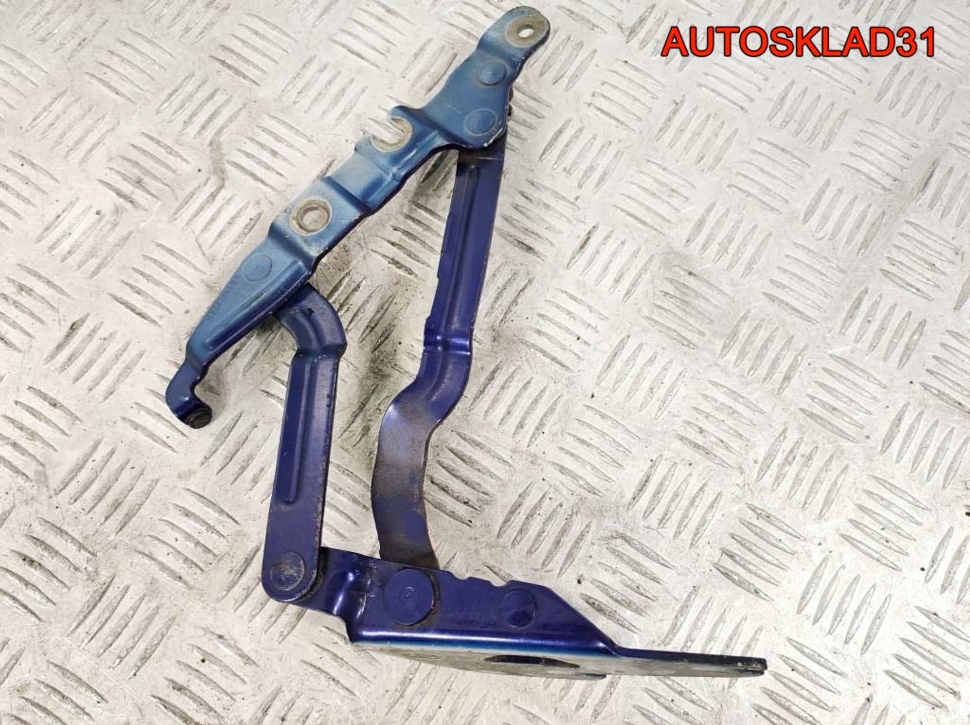 Петля багажника правая Audi A6 C5 4B5827302C, 900 рублей, Дубовое