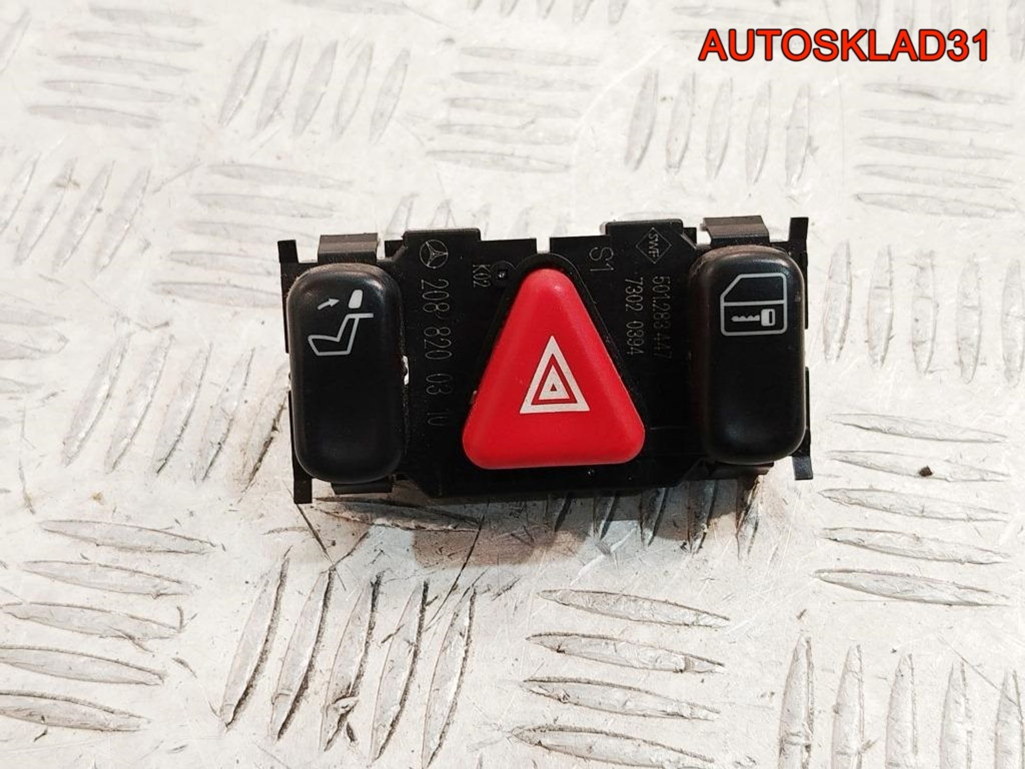 Кнопка аварийной сигнализации Mercedes Benz W210 A2088200310, 800 рублей, Дубовое
