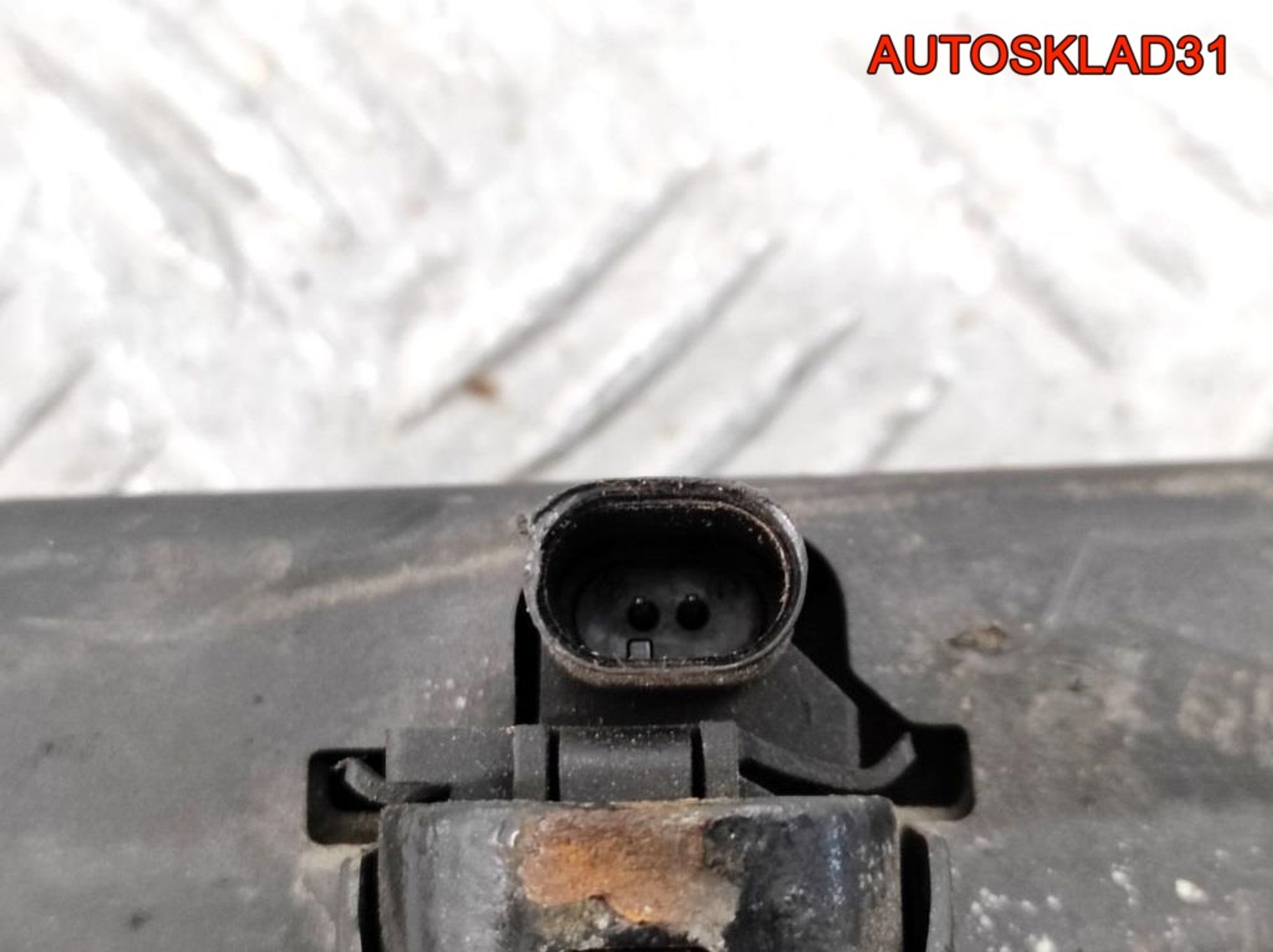 Замок капота Mercedes-Benz W203 A2038800060, 1400 рублей, Дубовое