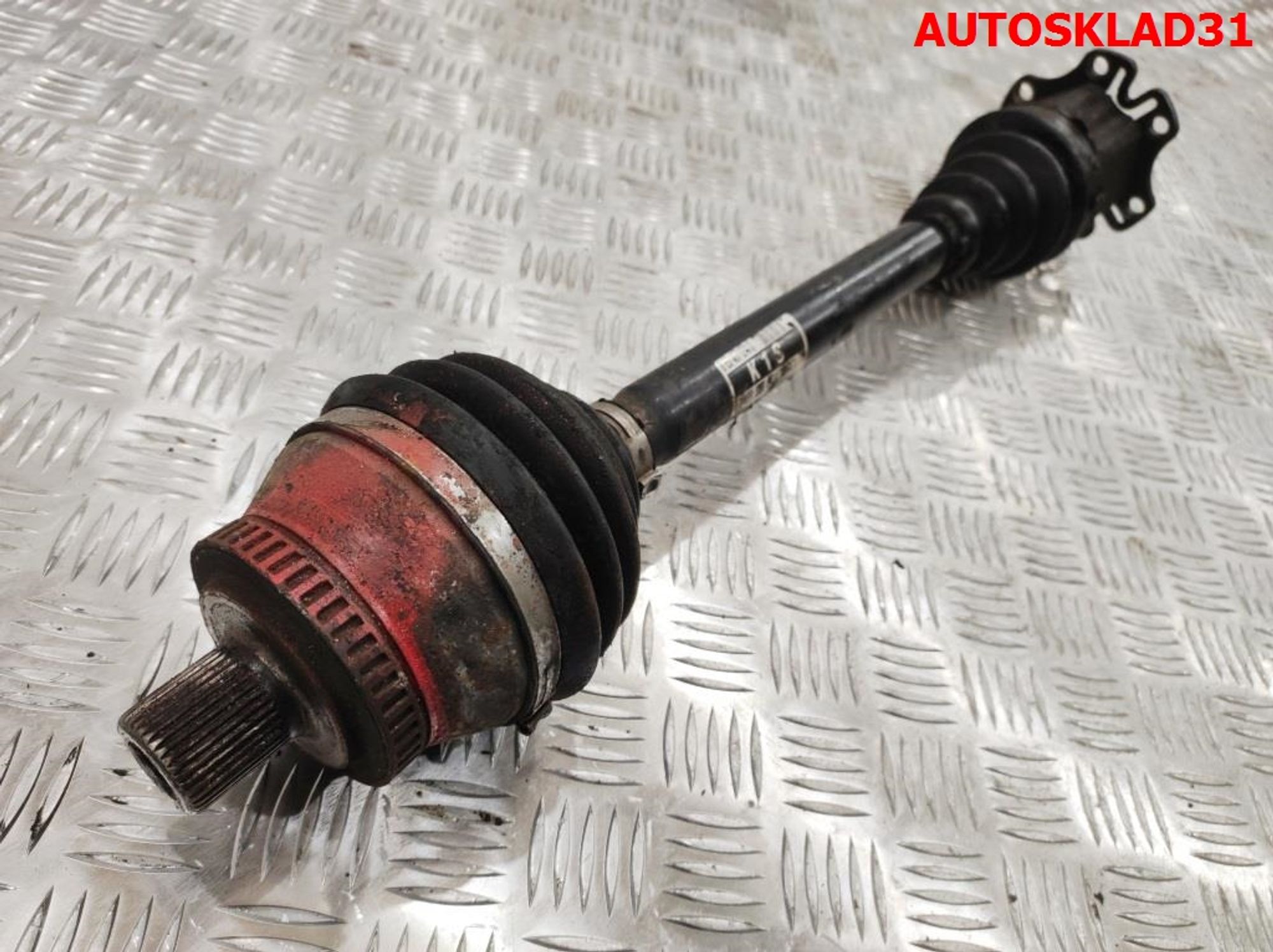Полуось передняя левая Audi A4 B6 8E0407271S 2,5 AKE 4WD МКПП, 5000 рублей, Дубовое