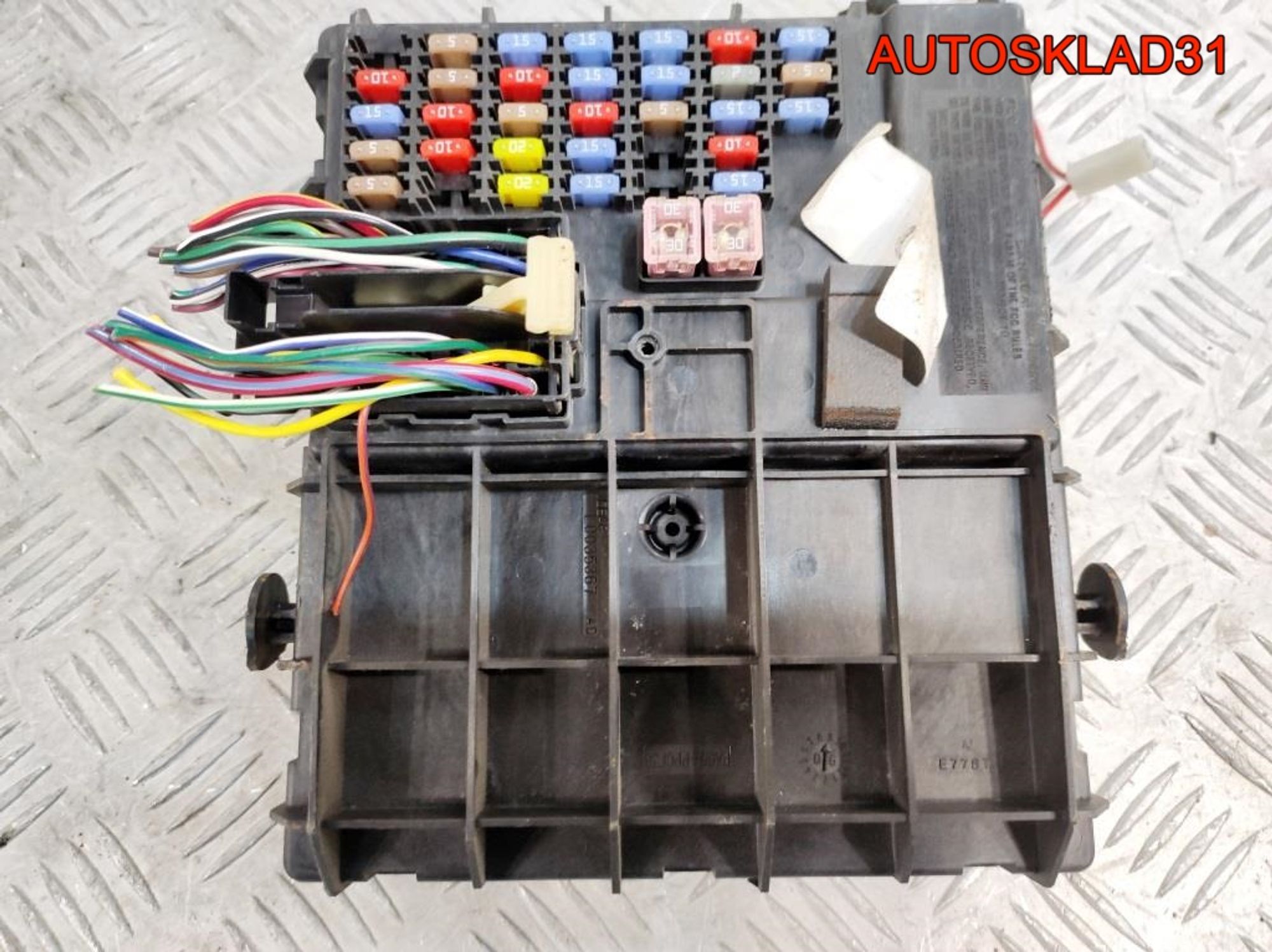 Блок предохранителей Ford Maverick 2 6L8T14B476HC, 18000 рублей, Дубовое