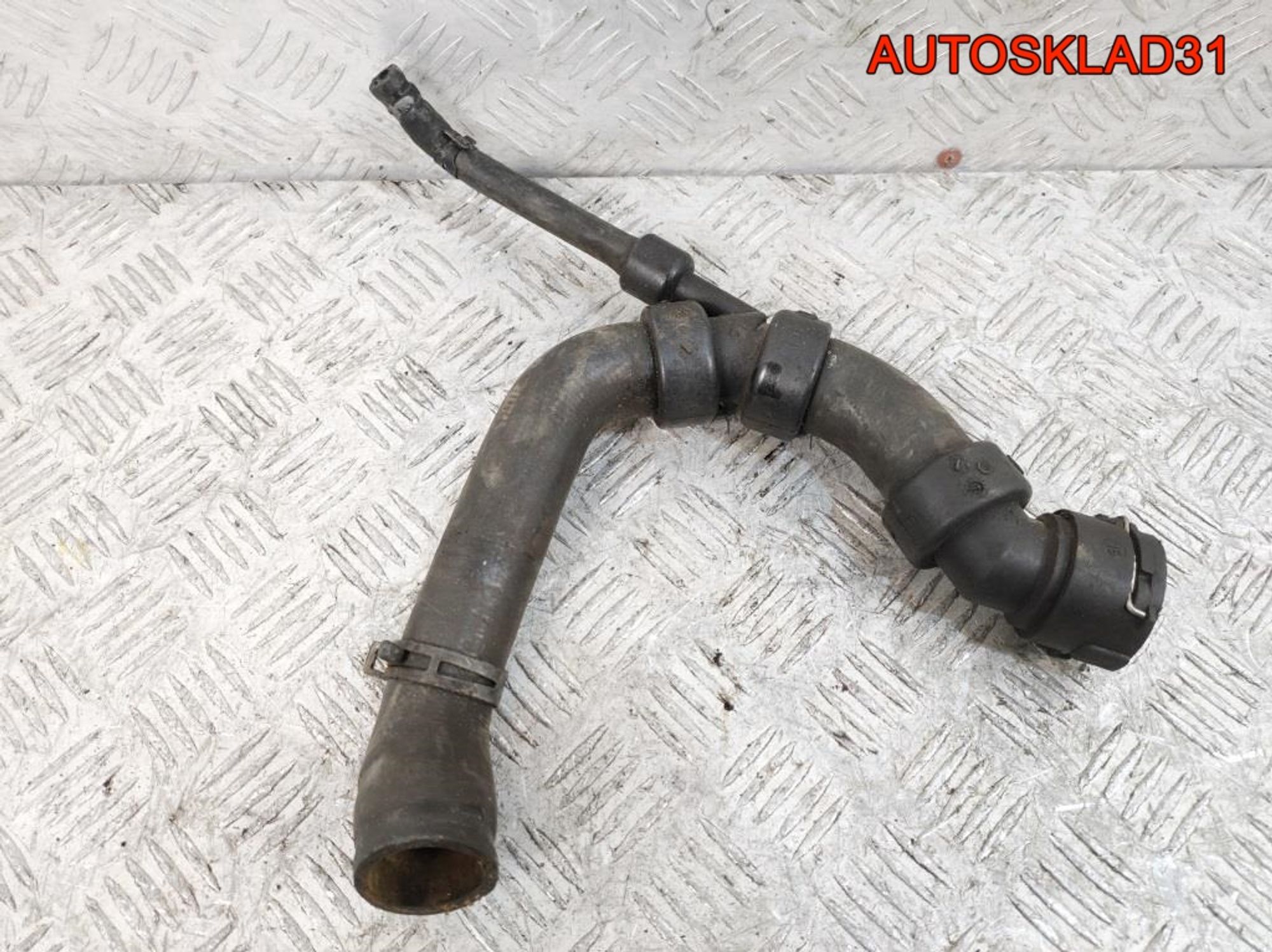 Патрубок радиатора Audi A6 C5 2,4 Бензин 4B0121101N, 1000 рублей, Дубовое