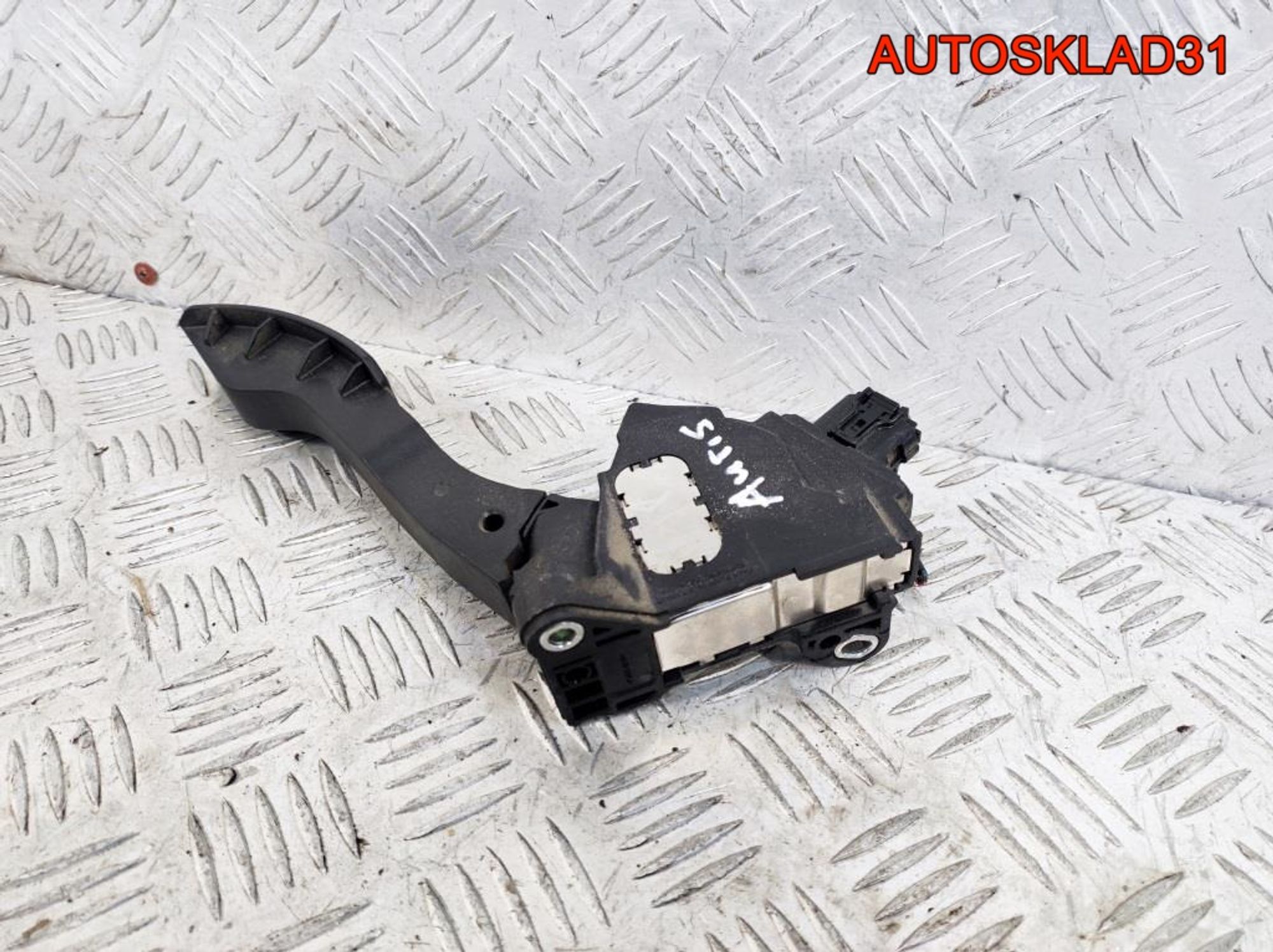 Педаль газа Toyota Auris 7811002020 Бензин, 1700 рублей, Дубовое