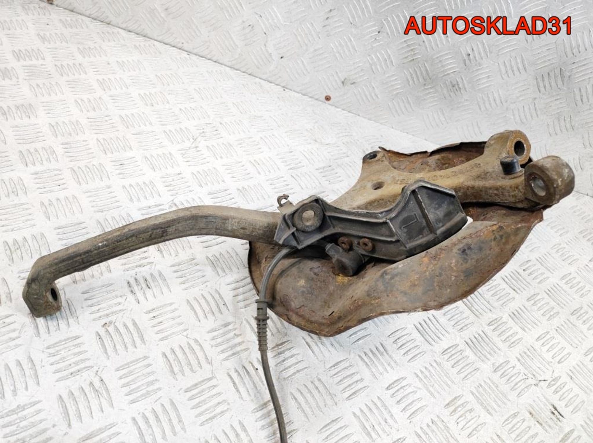 Кулак поворотный передний левый Mercedes W202, 2300 рублей, Дубовое